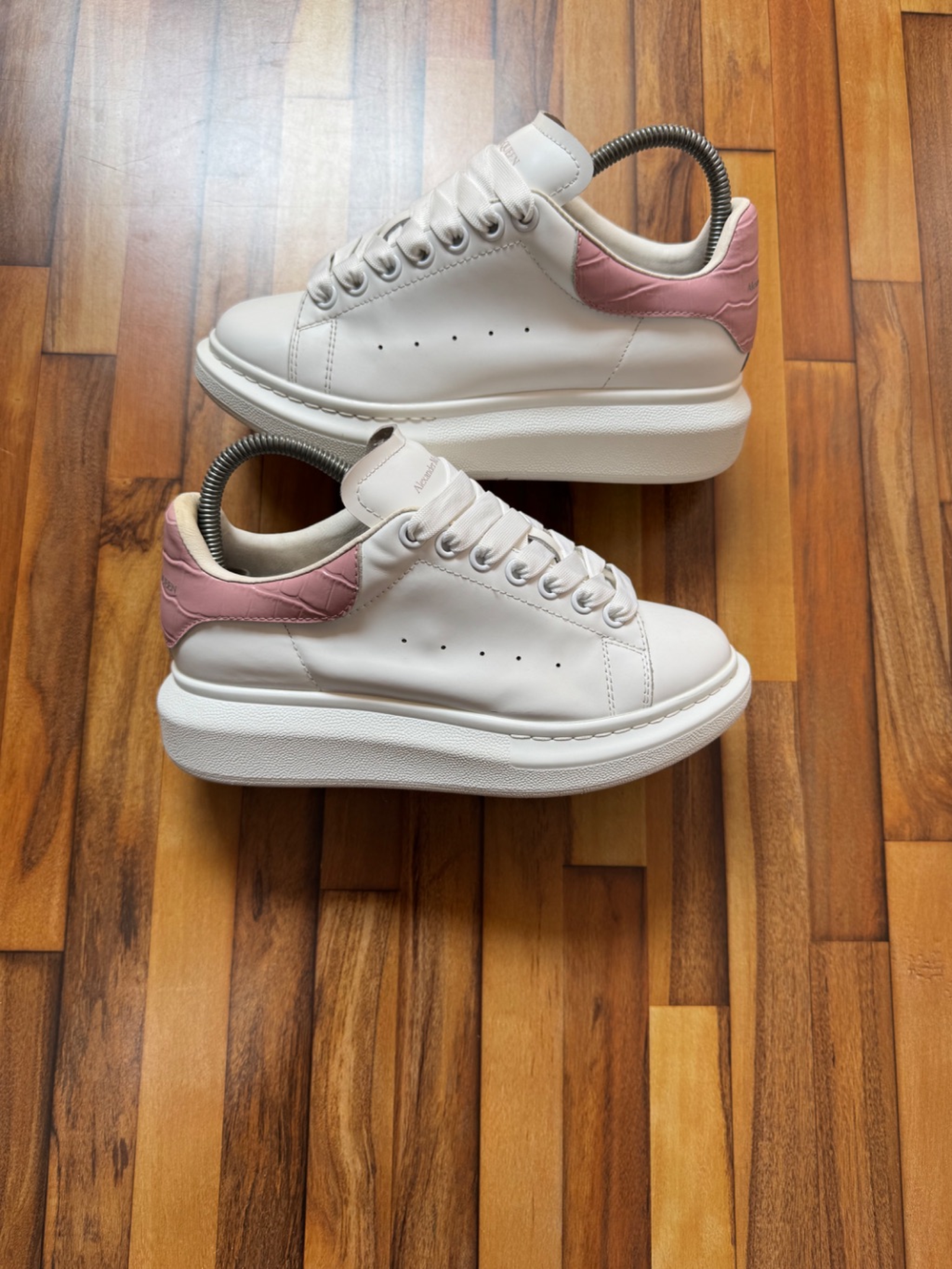 ALEXANDER MCQUEEN 
