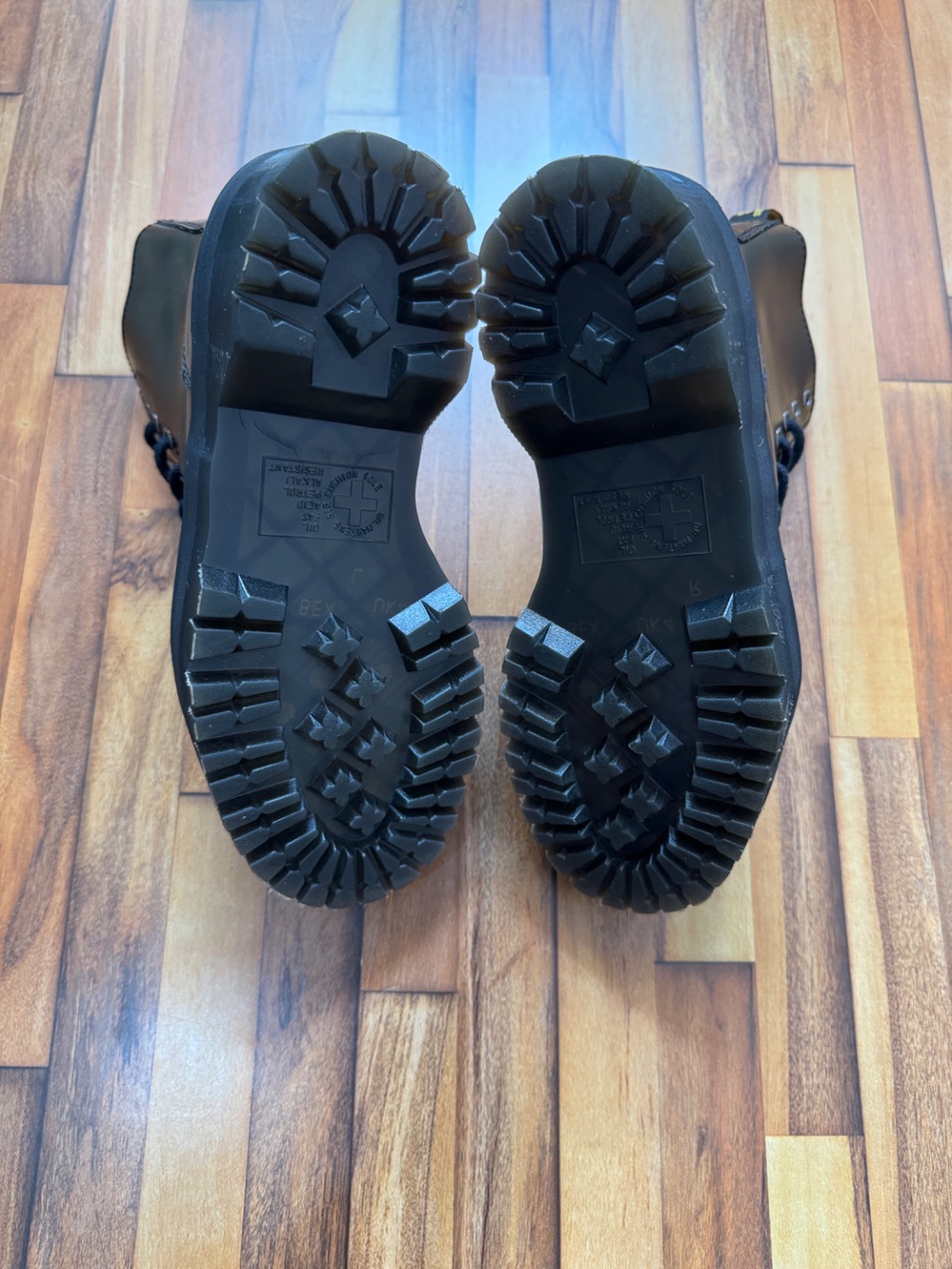 DR MARTENS PLATFORM 