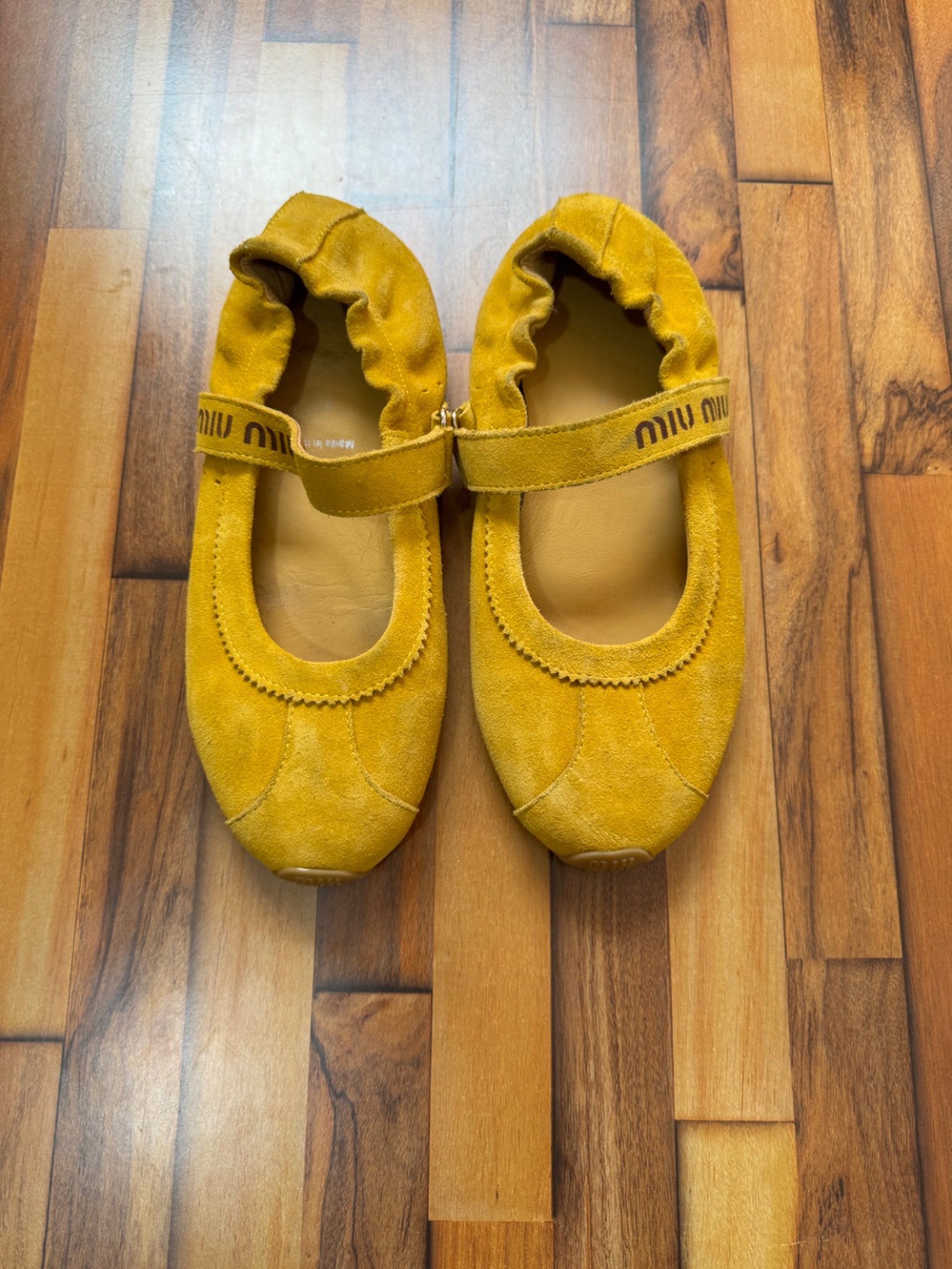 MIU MIU BALLET FLATS
