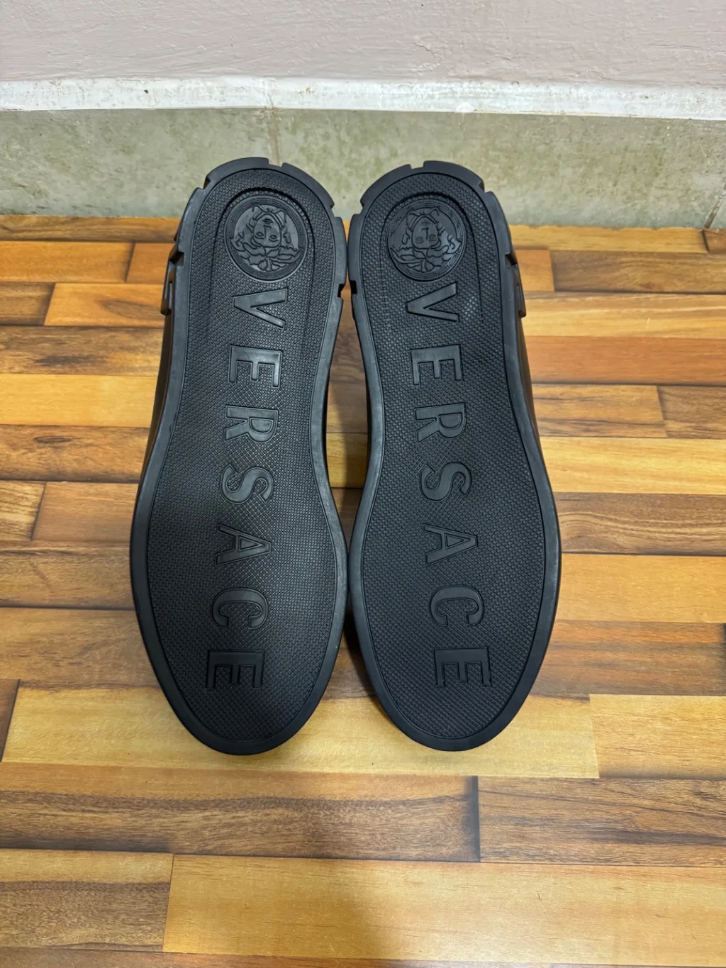 VERSACE