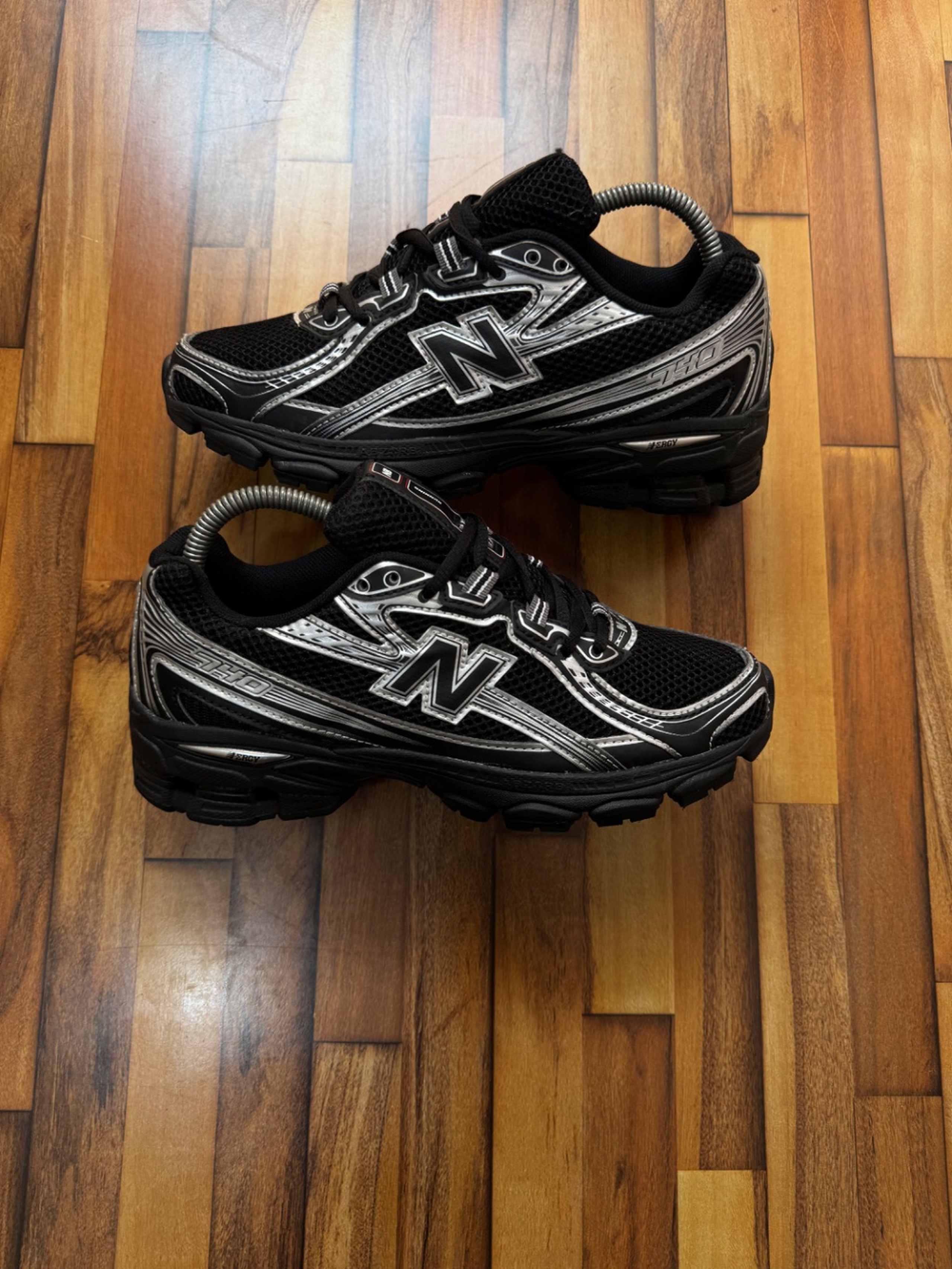 NEWBALANCE 740 🖤