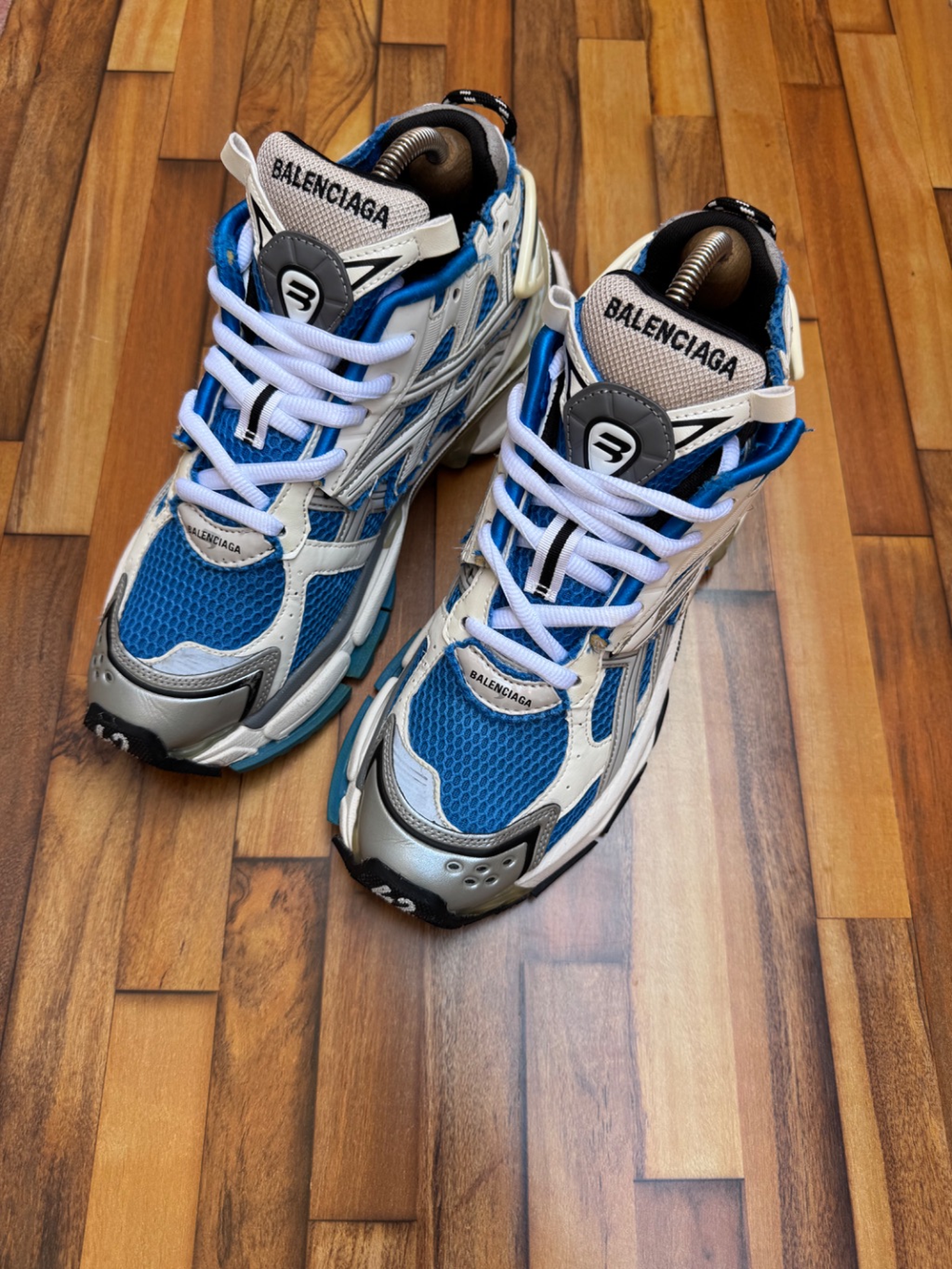 BALENCIAGA RUNNERS 💙