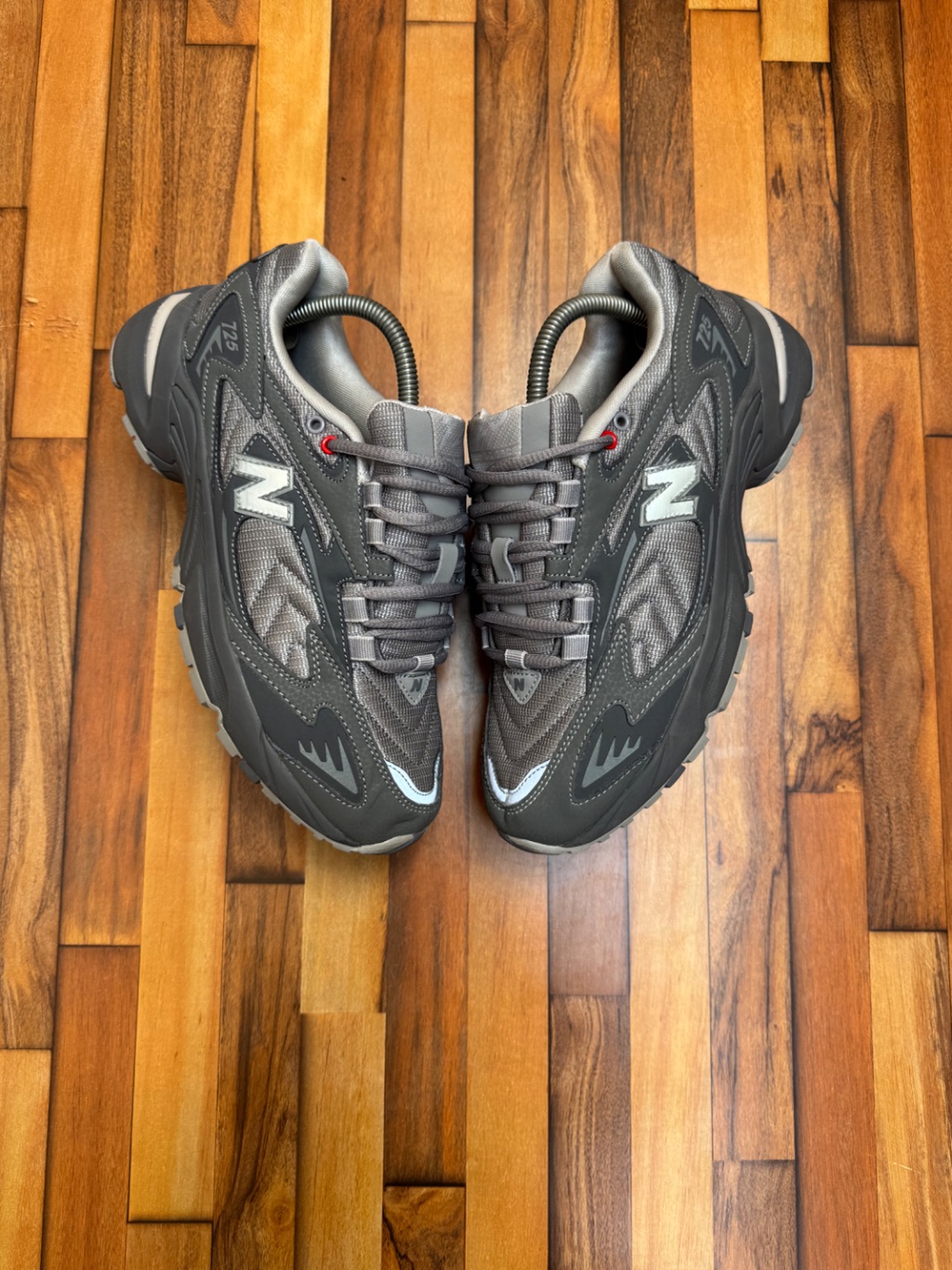 NEWBALANCE 725 