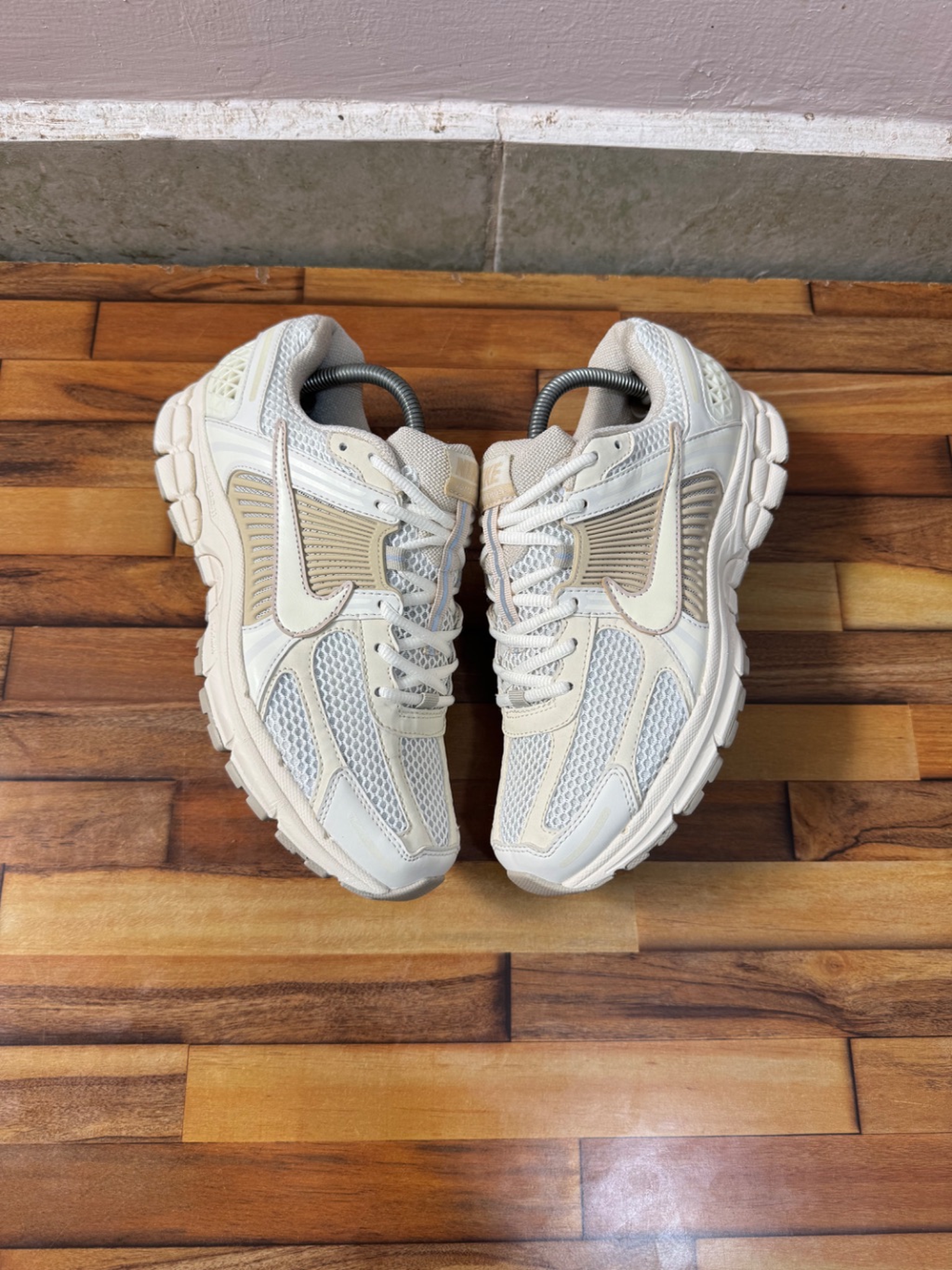 NIKE VOMERO 5
