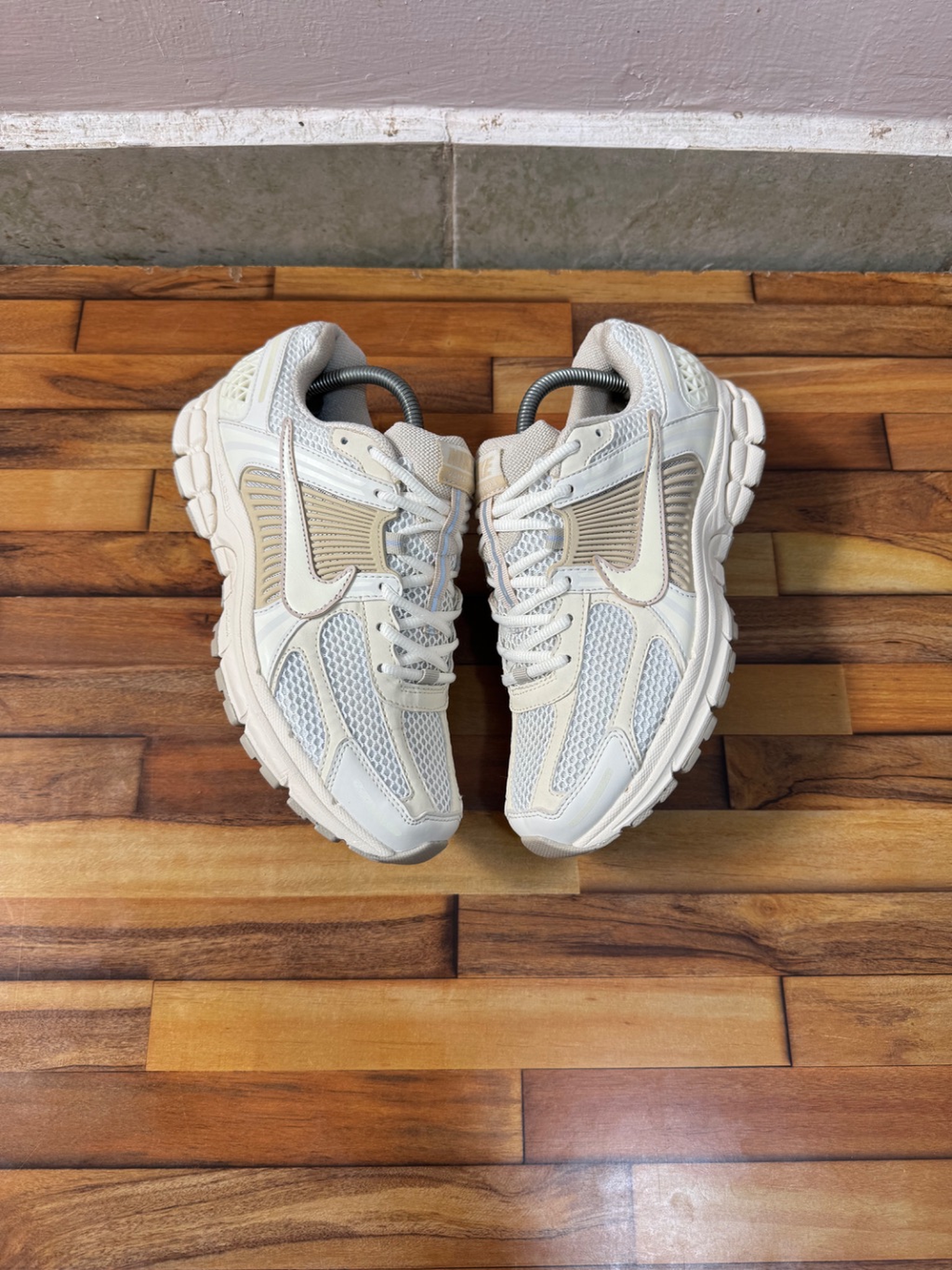 NIKE VOMERO 5