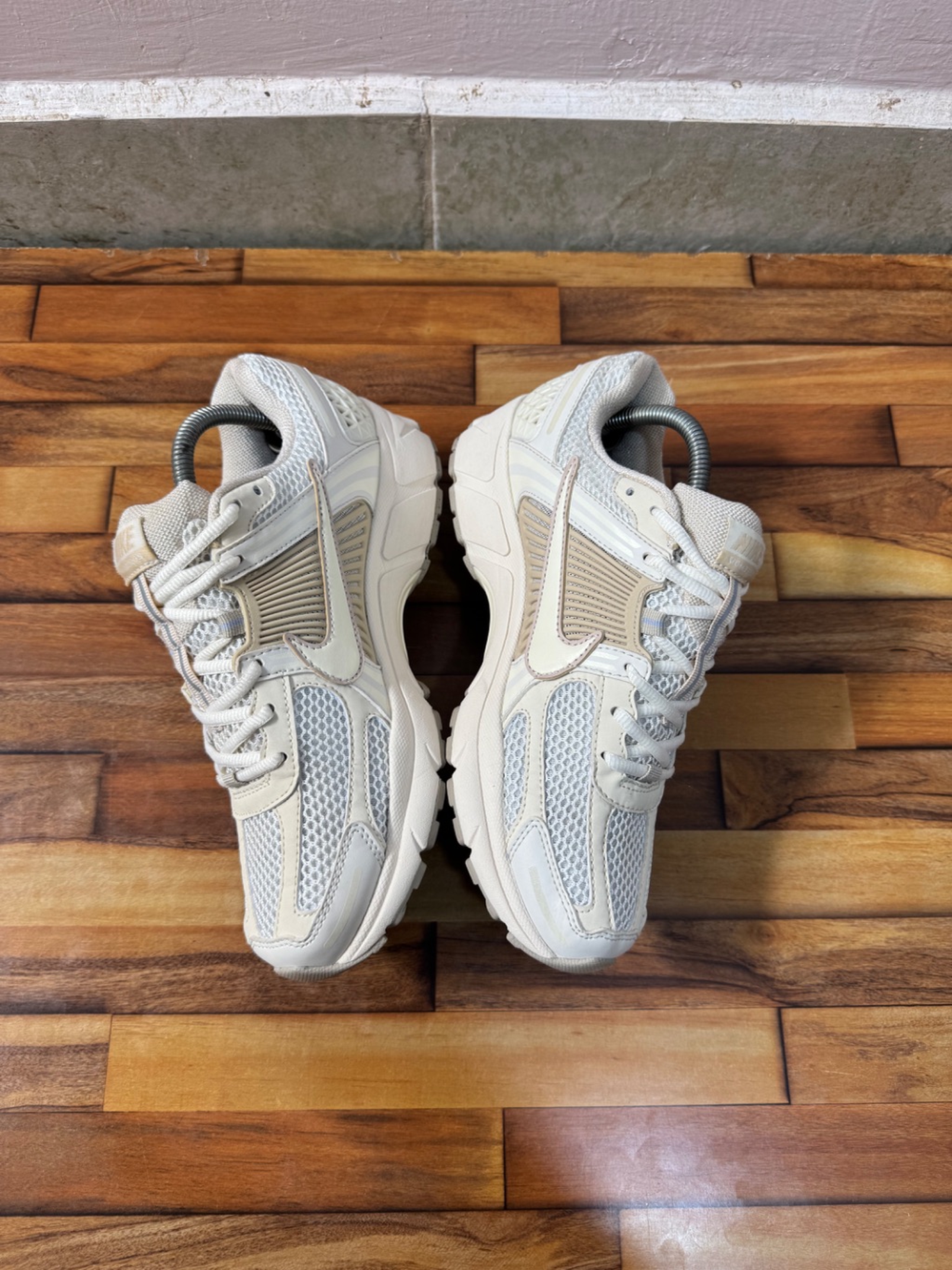 NIKE VOMERO 5