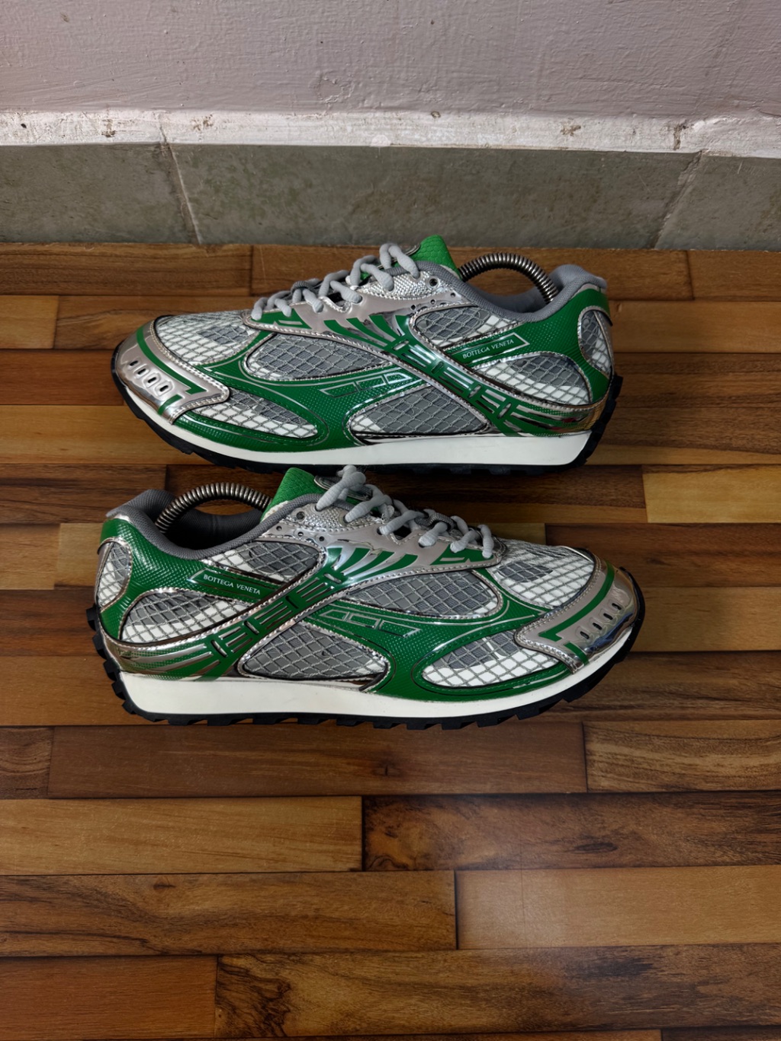 BOTTEGA VENETA ORBITS 💚