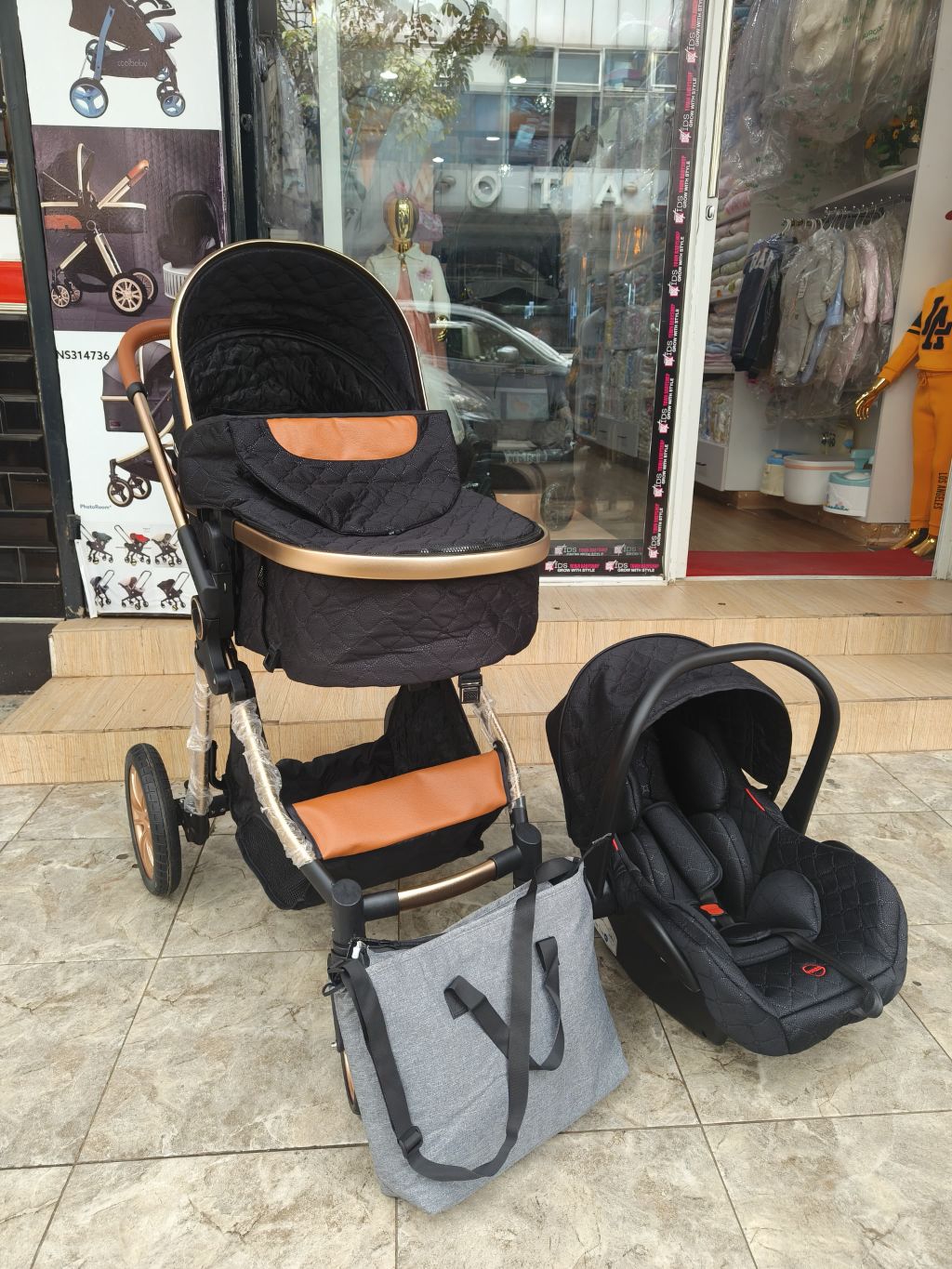 Carry cot, stroller, car seat, 3 in 1 stroller