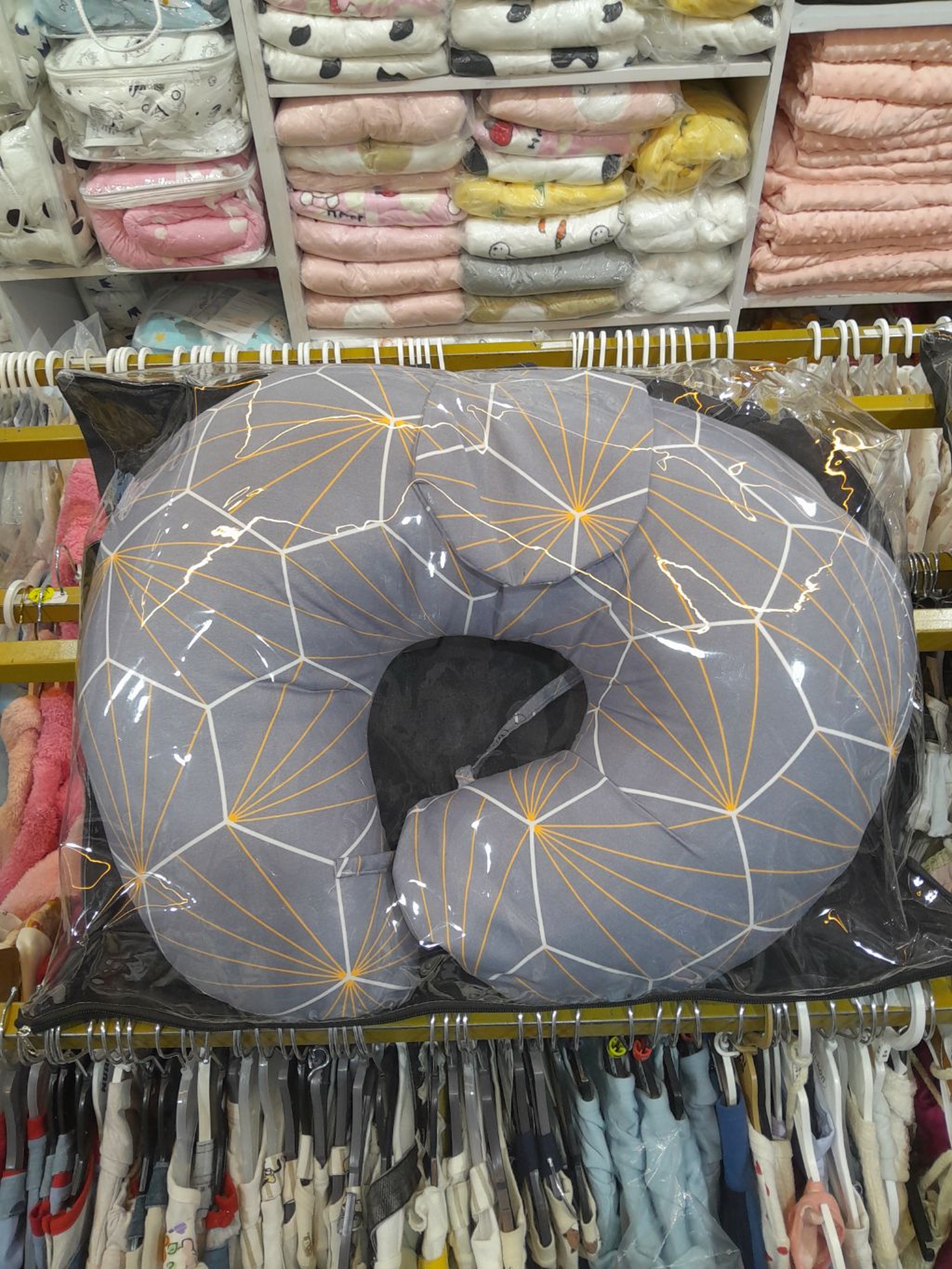 Nursing pillow