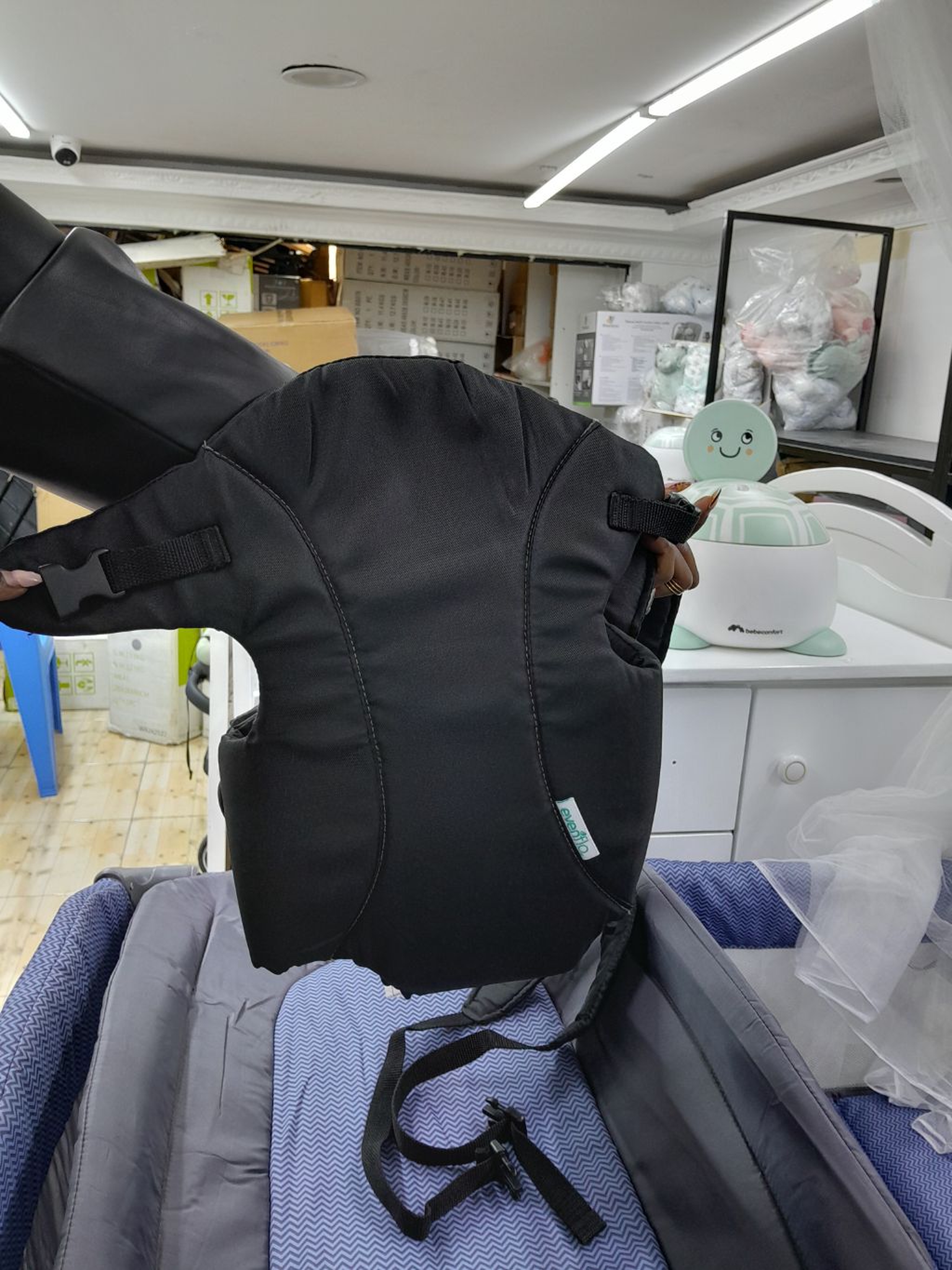 Evenflo Baby carrier