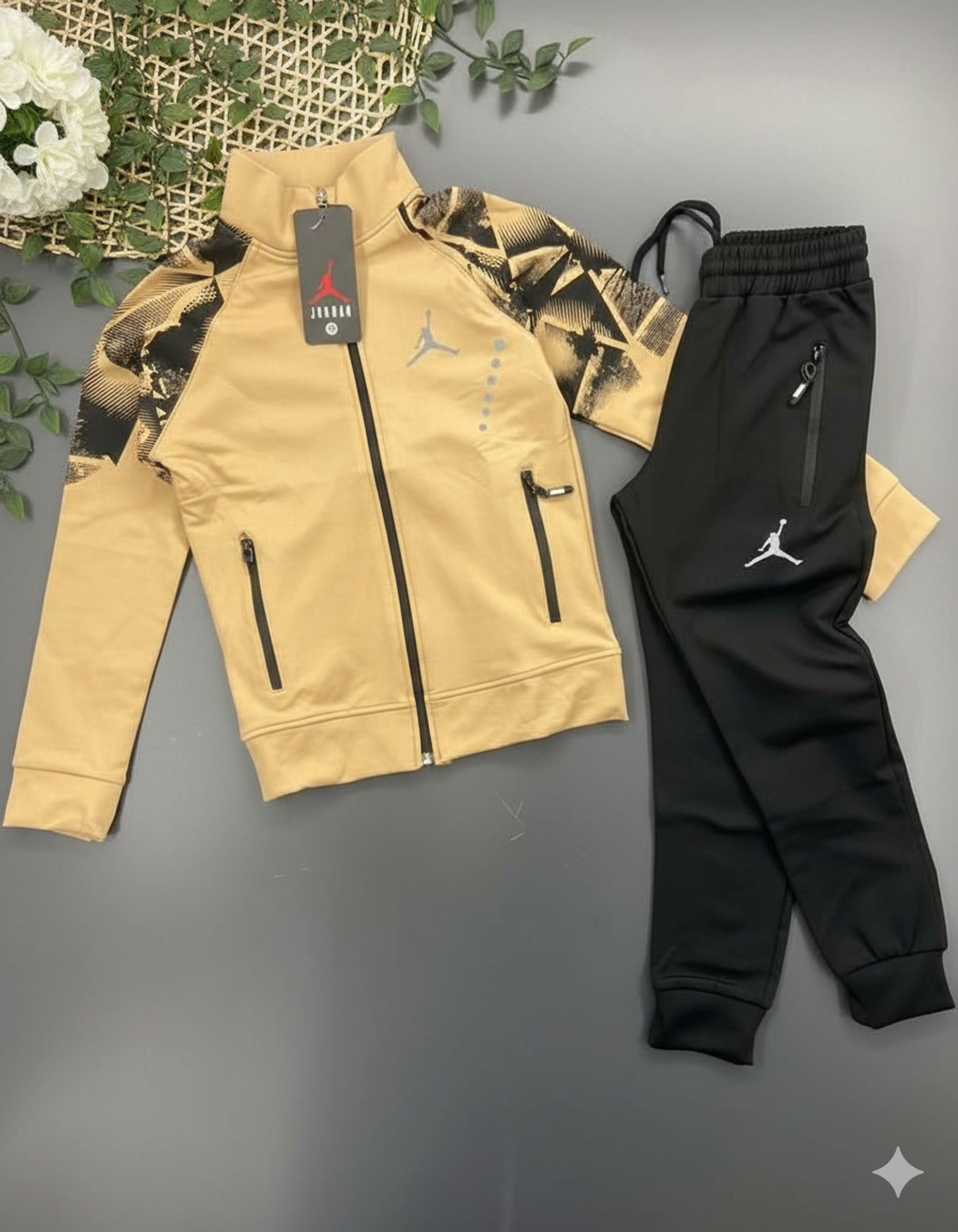 Stylish Two-Piece Youth Tracksuit: Full-Zip Jacket & Jogger Pants Set