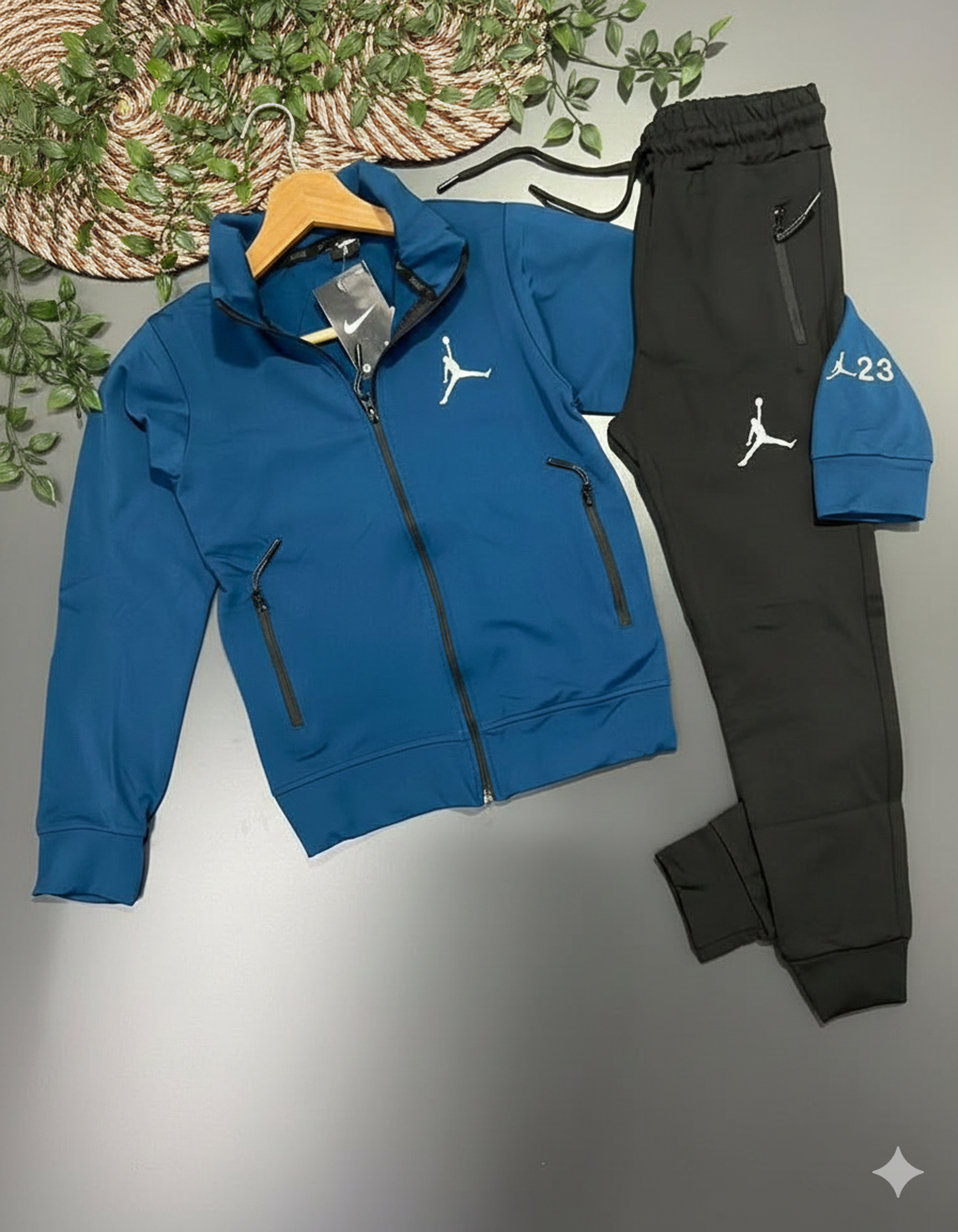 Stylish Two-Piece Youth Tracksuit: Full-Zip Jacket & Jogger Pants Set