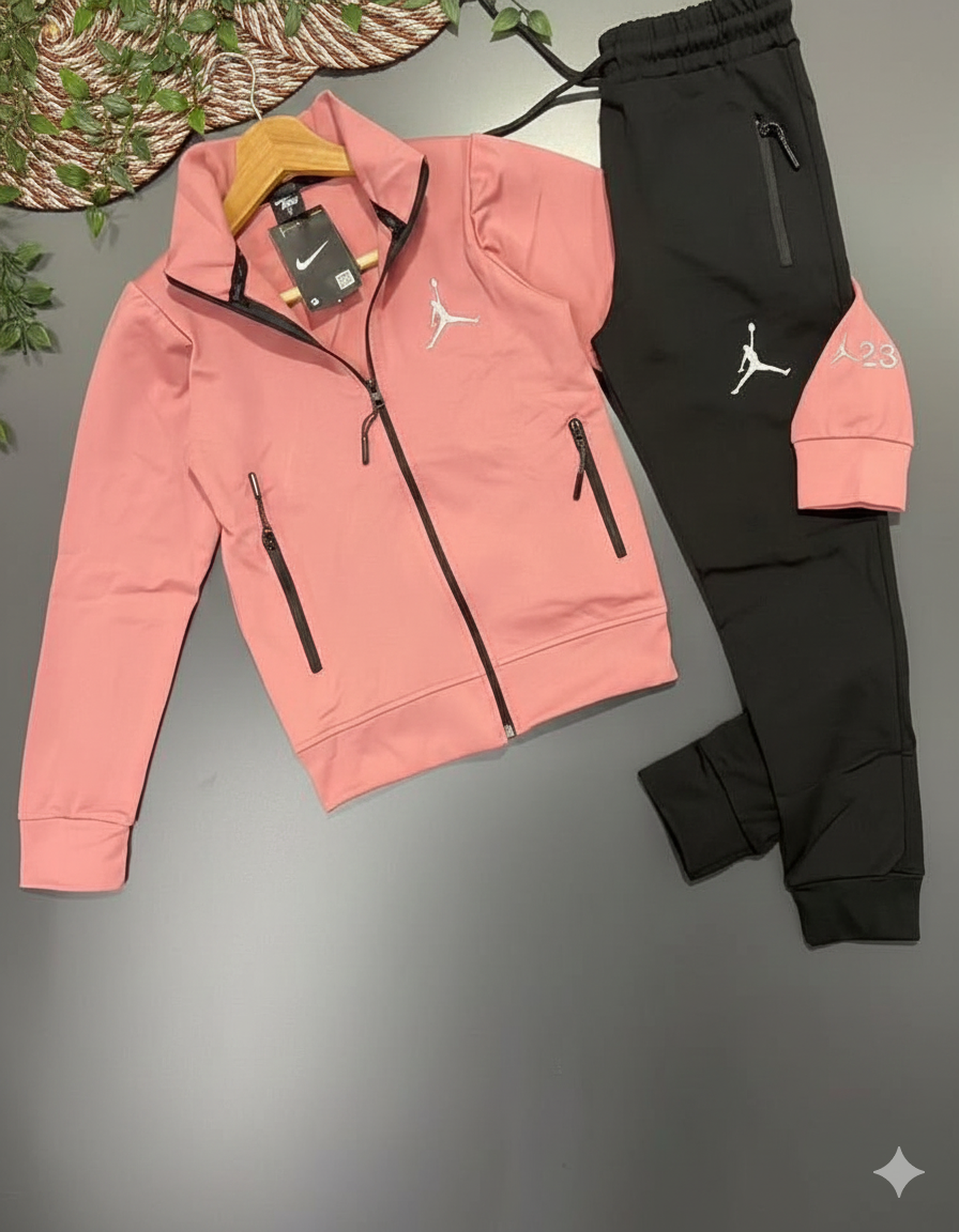 Stylish Two-Piece Youth Tracksuit: Full-Zip Jacket & Jogger Pants Set