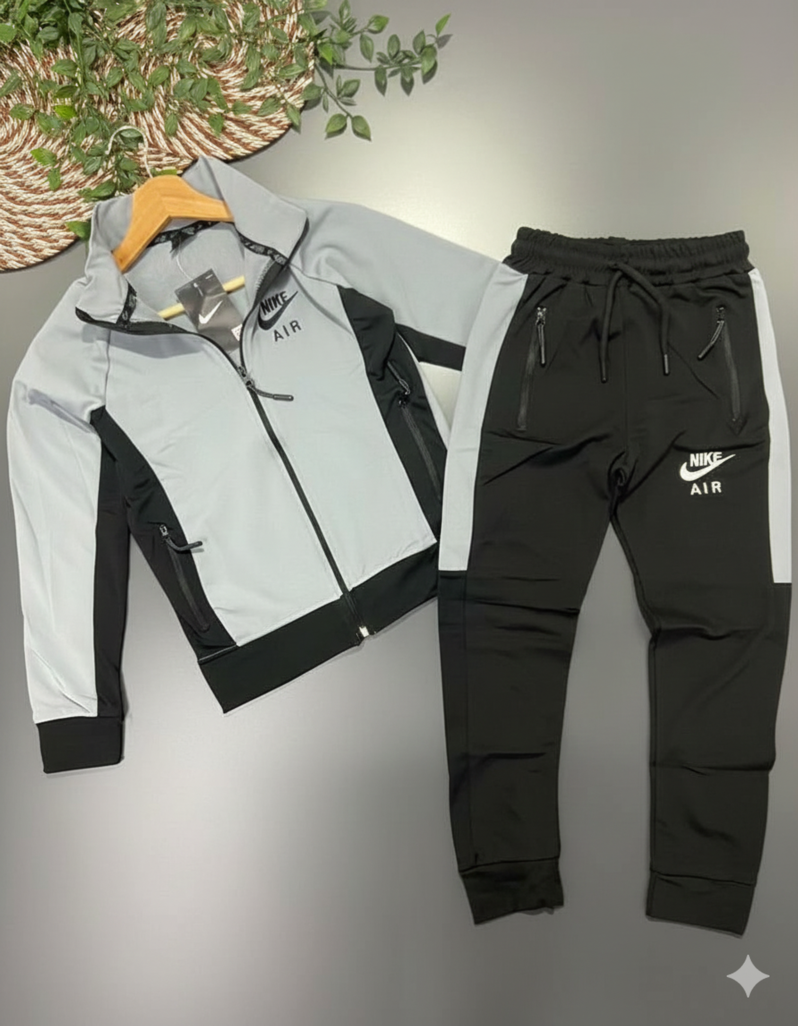 Stylish Two-Piece Youth Tracksuit: Full-Zip Jacket & Jogger Pants Set