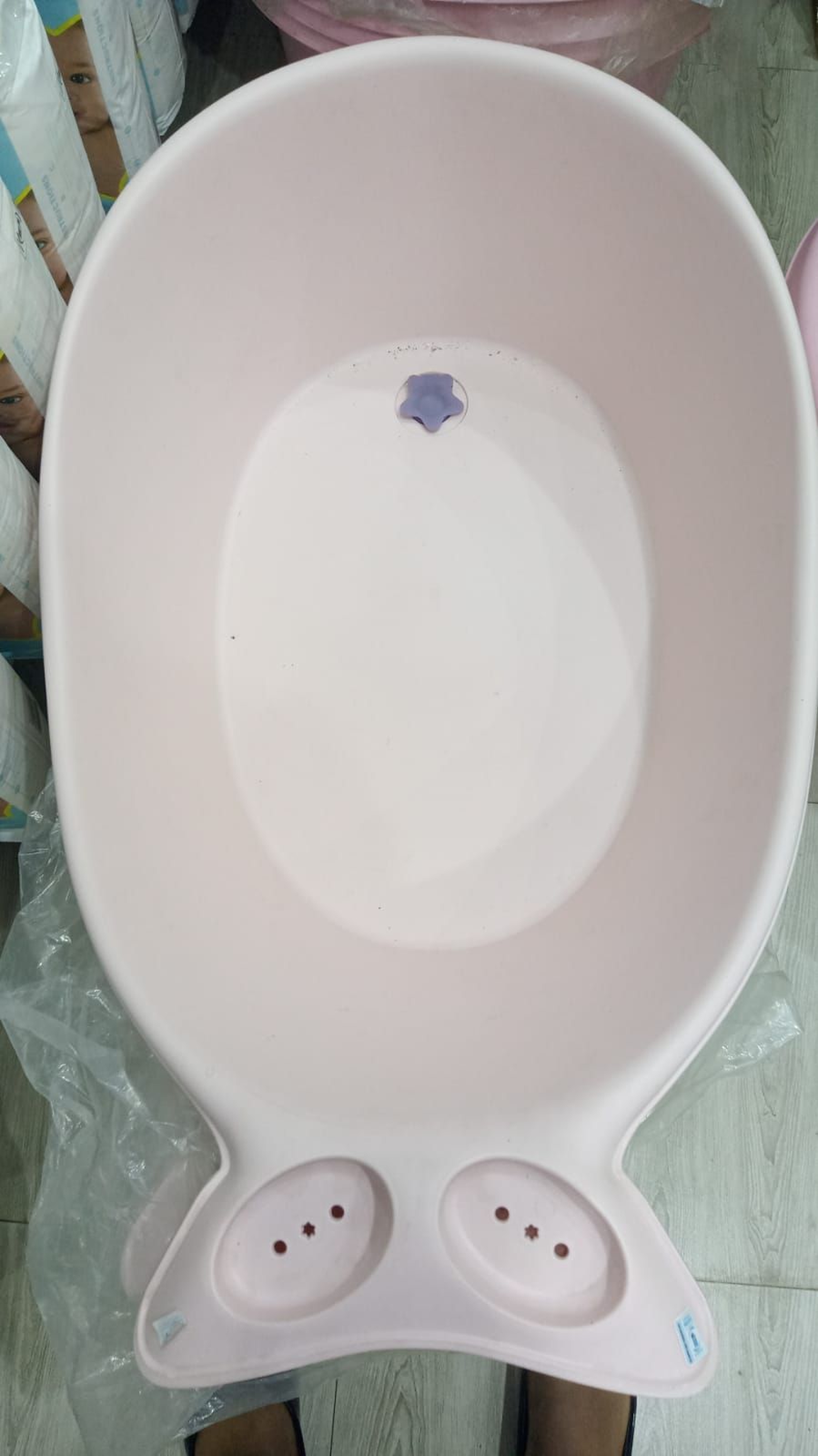 Momeasy basin