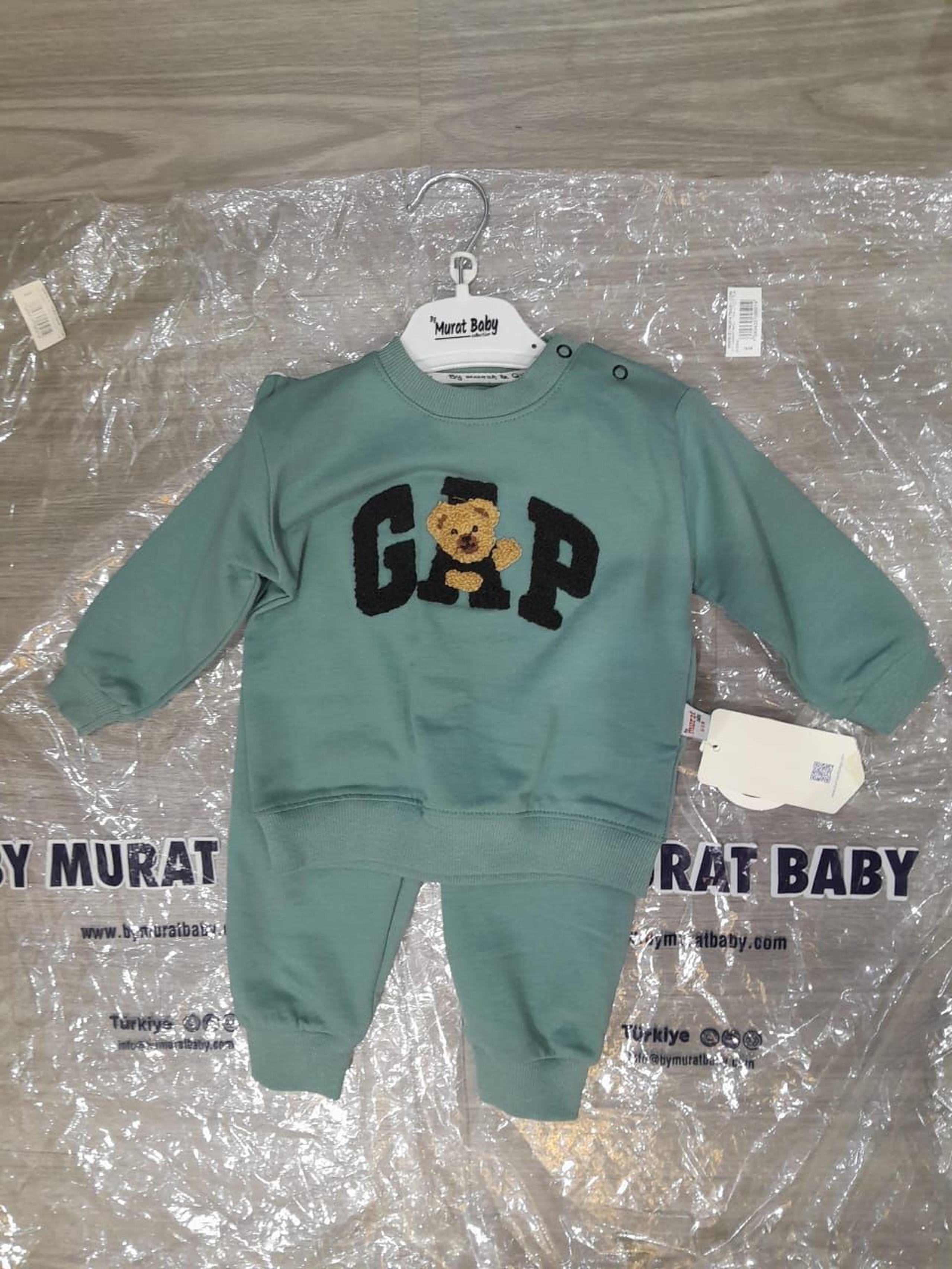 2-Piece Baby/Toddler Sweatshirt and Joggers Set Teddy Bear Logo Crewneck Sweatshirt & Trousers Outfit