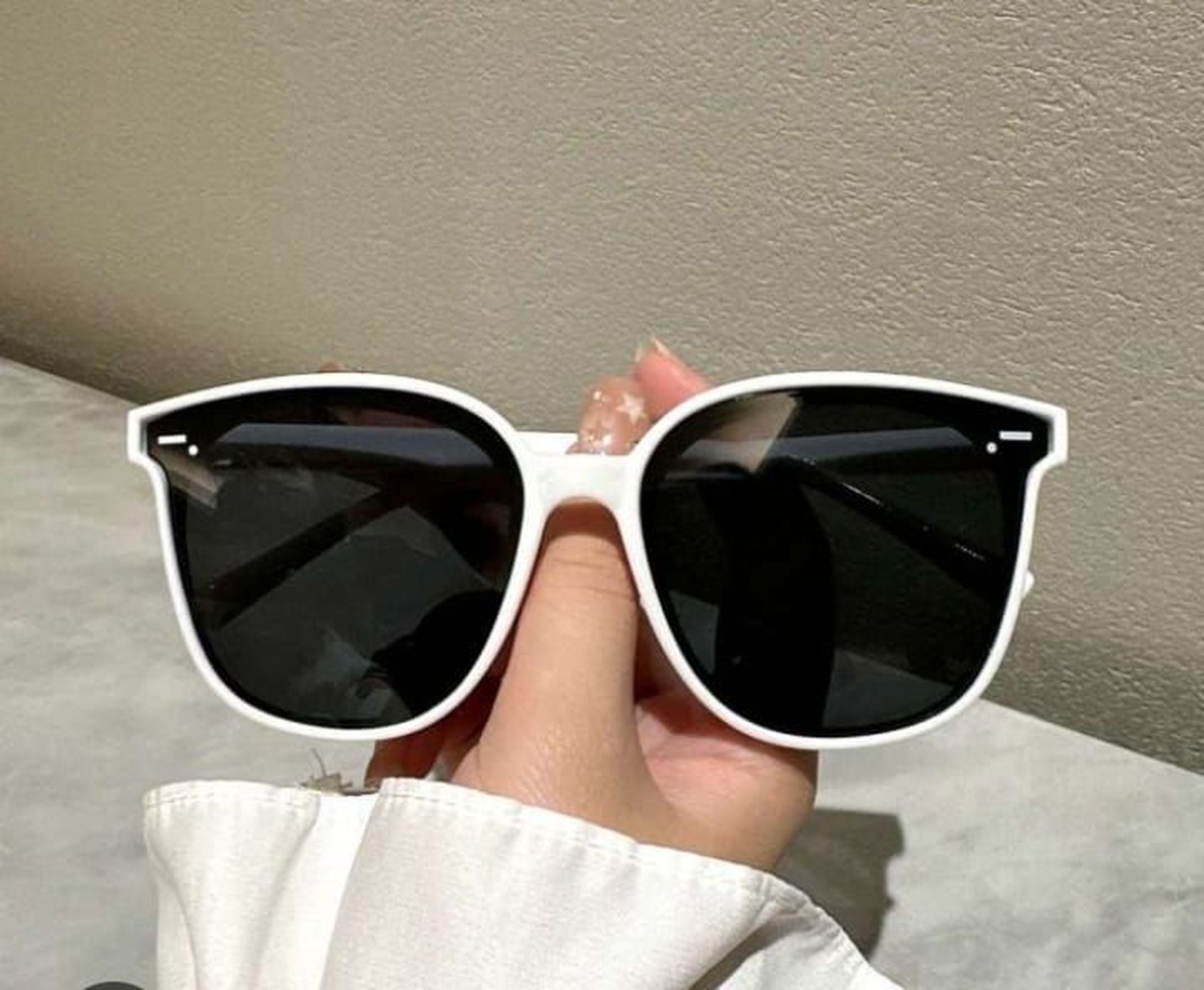 Gorgeous oversized women sunglasses