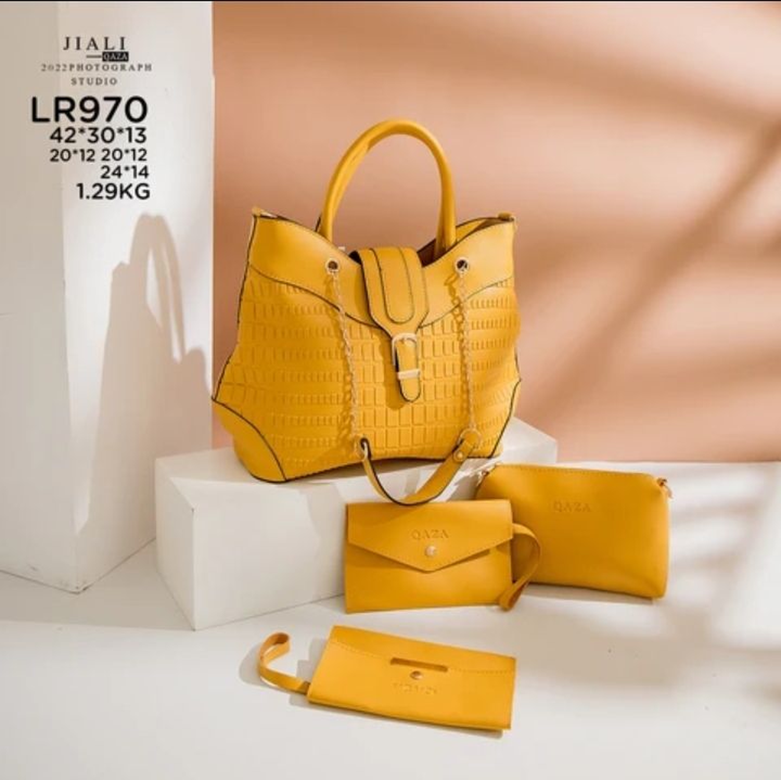 4 in 1 handbag set 🔥