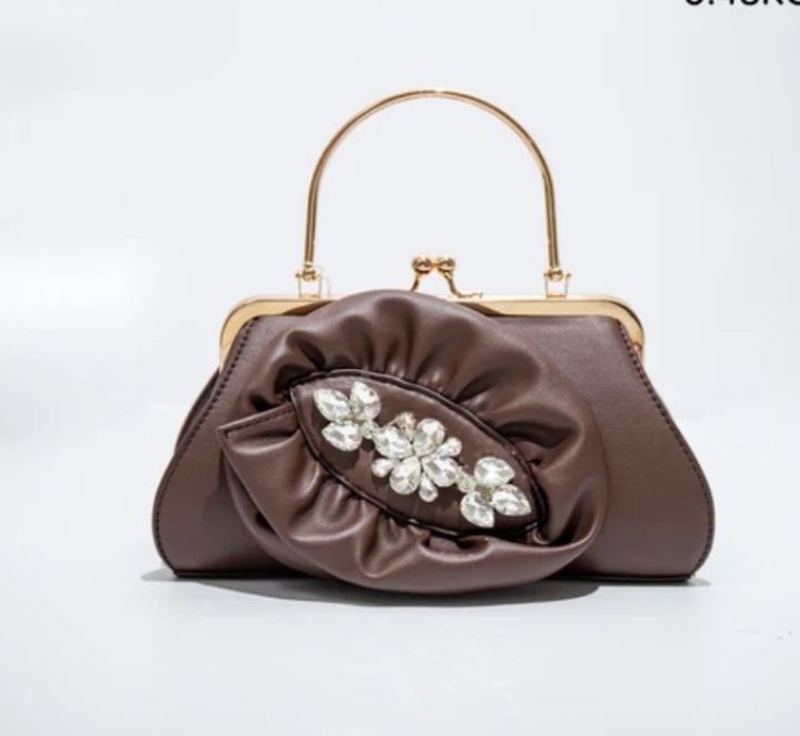 High quality gorgeous clutch/slingbag 💯