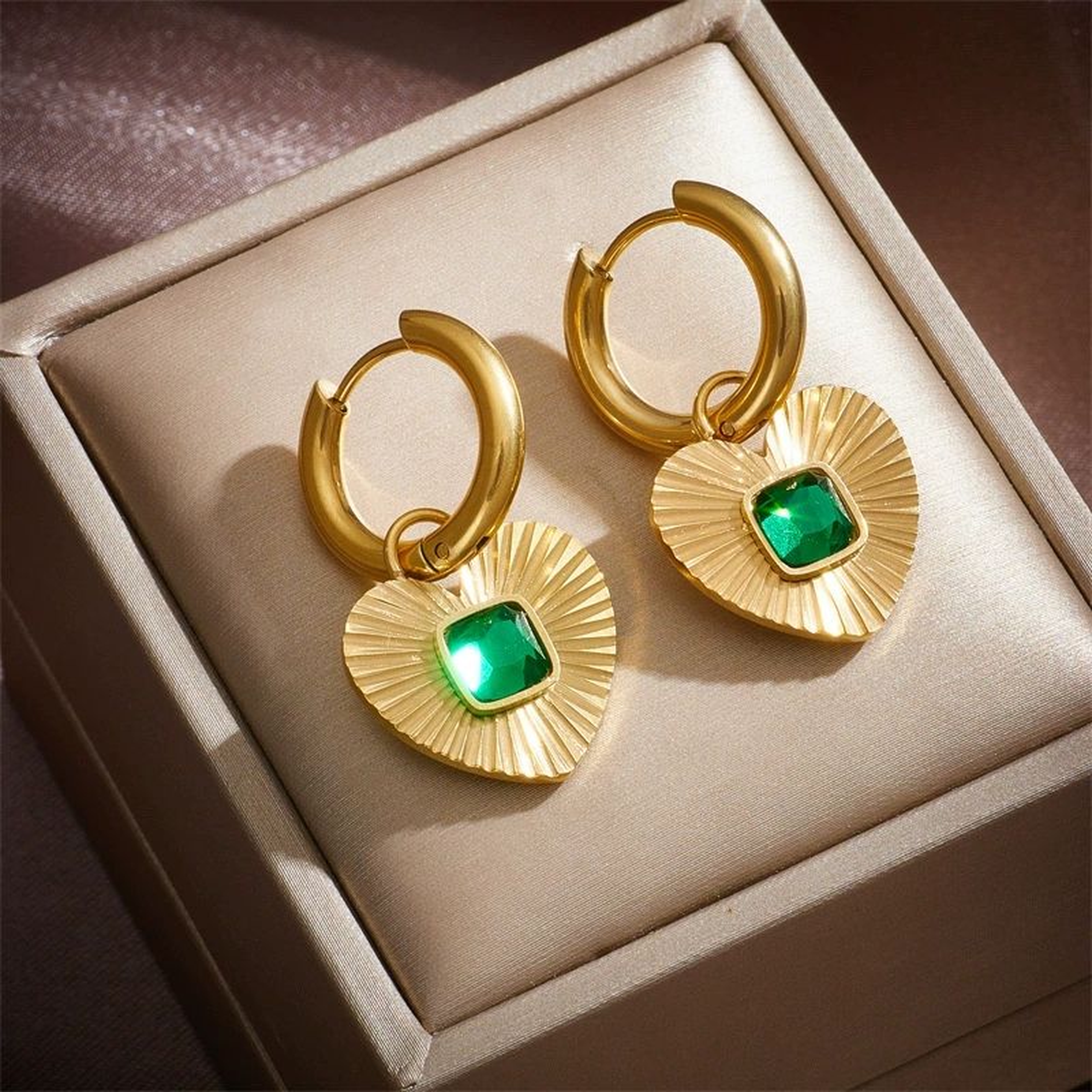 Lover Girl Emerald Earrings
