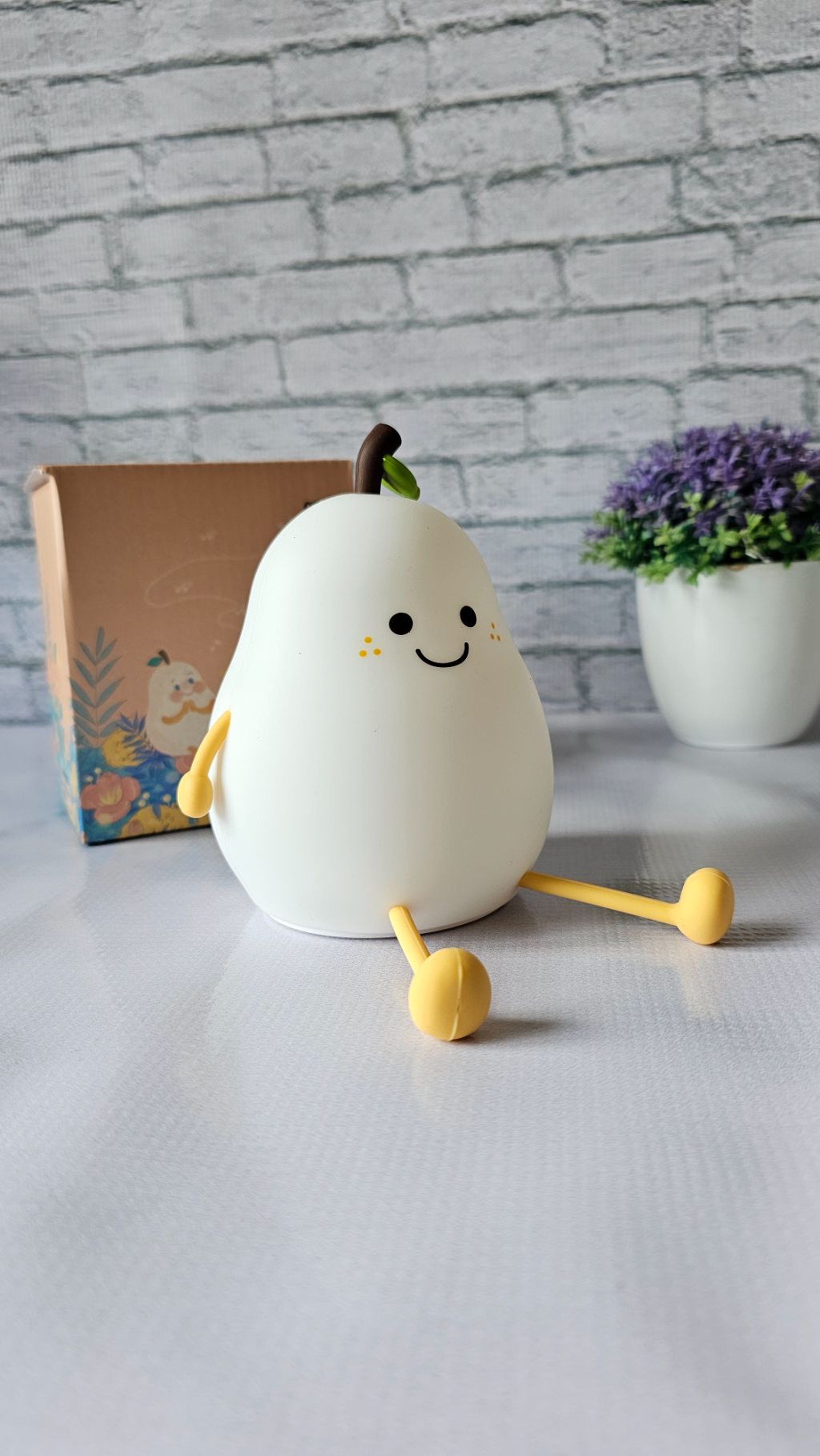 Pear silicone squishy colour changing night light