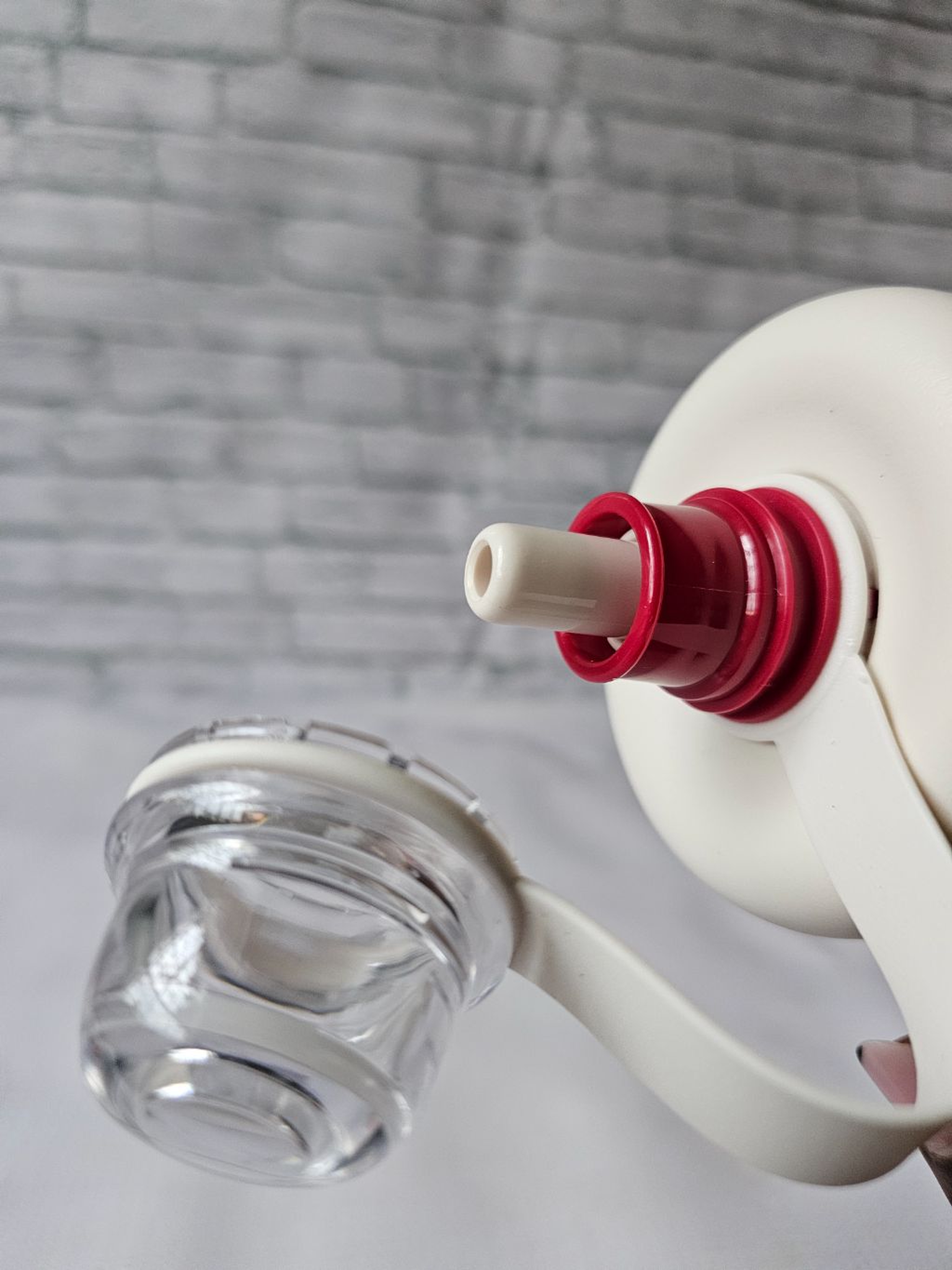 Maroon clear waterbottle 