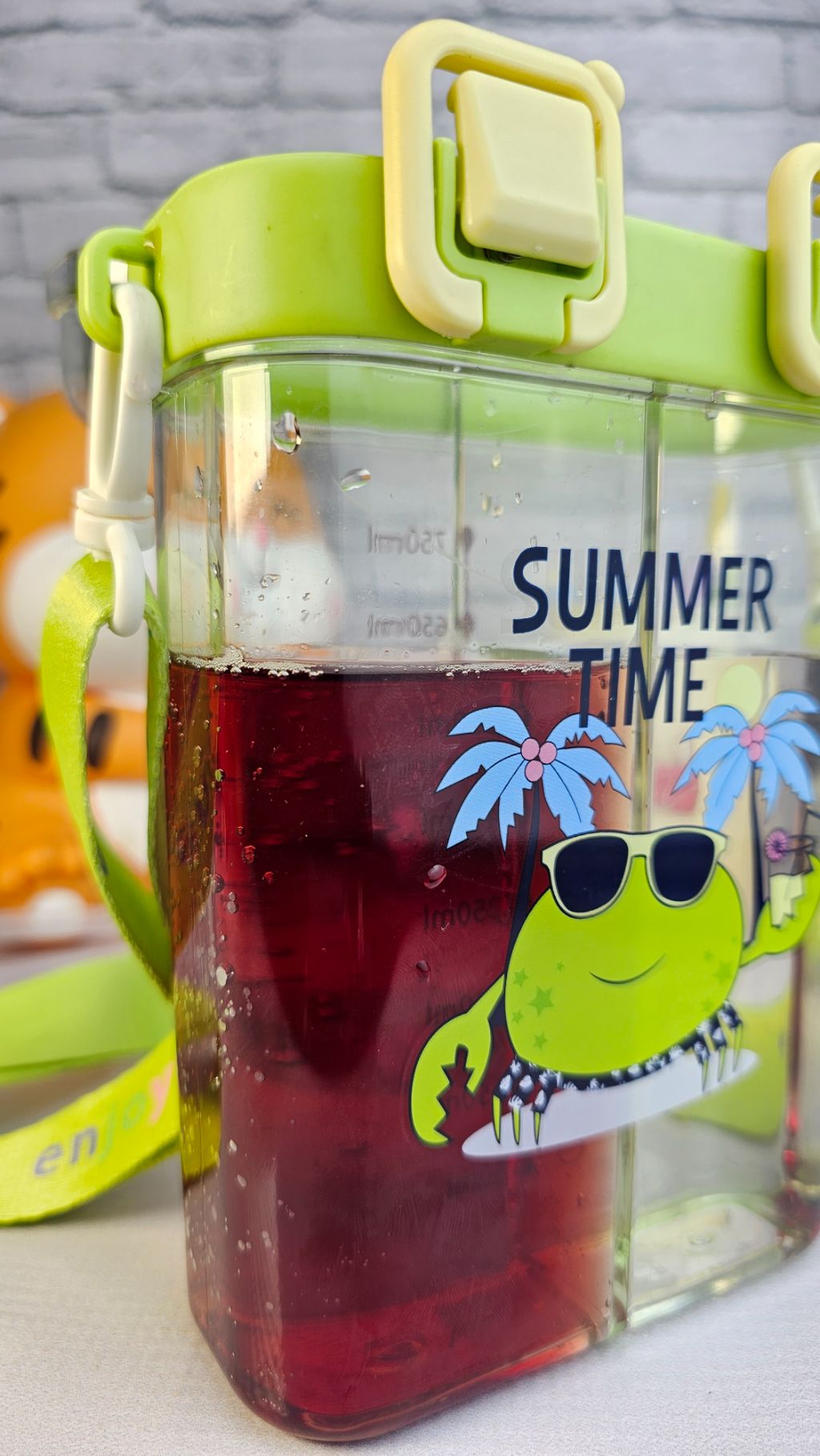 Double sided kids waterbottle