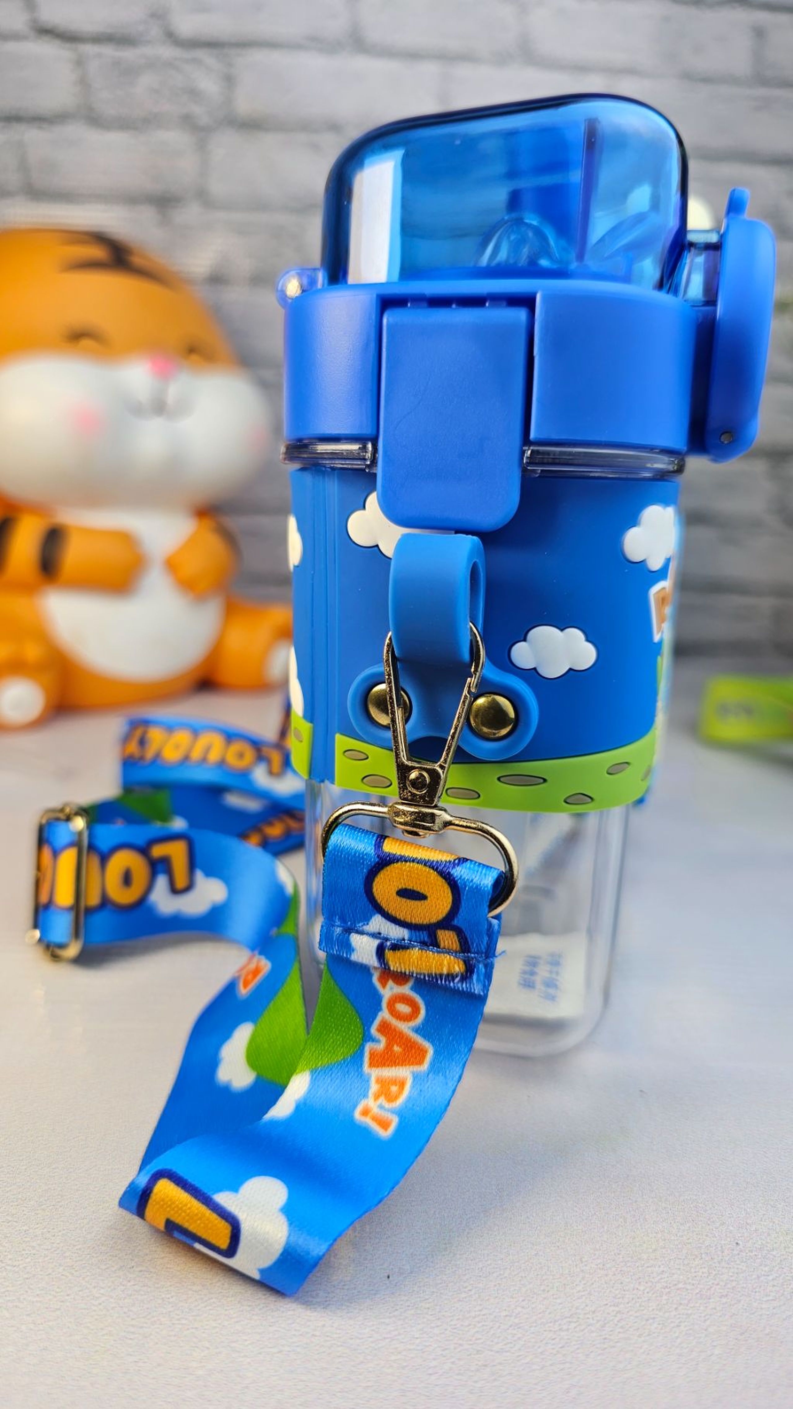 Double sided water bottles