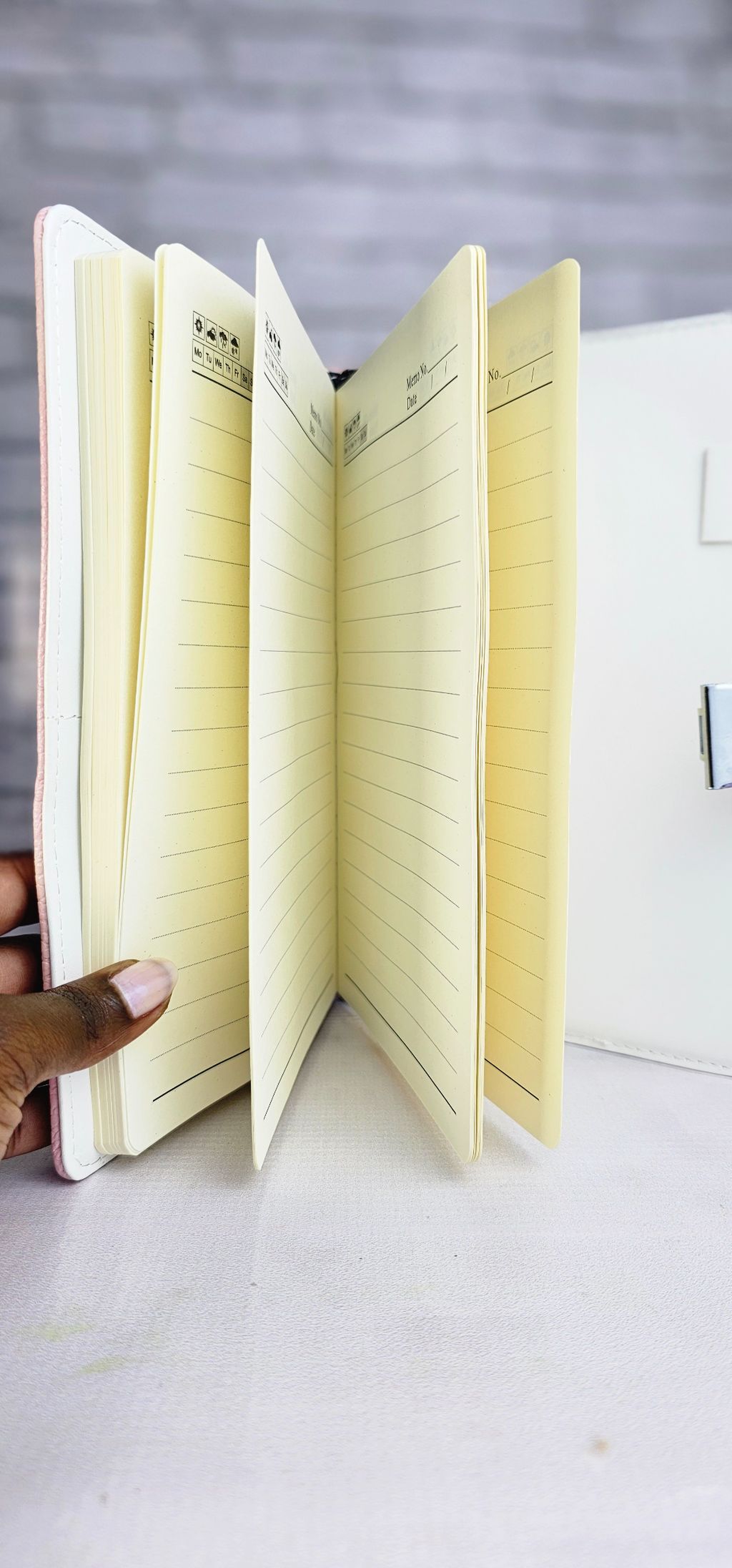Lock notebook gradient ruled