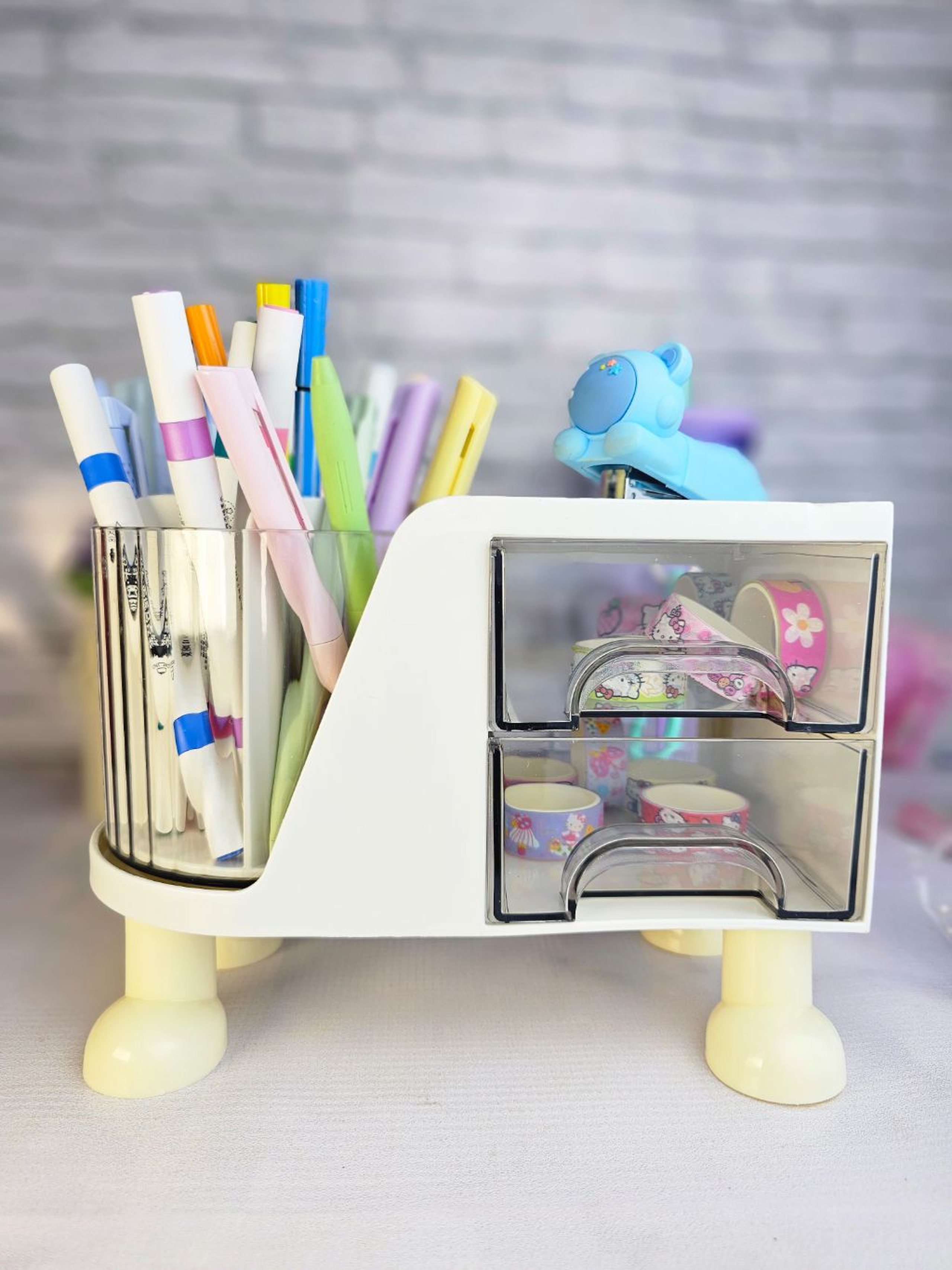 Cutesy organizer