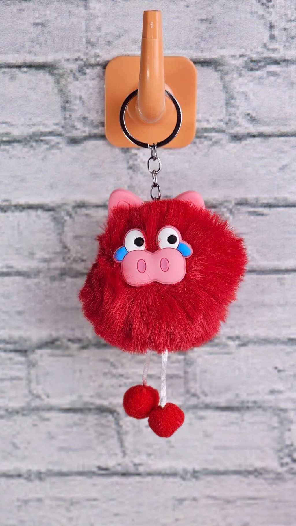 Fluffy Quircky keychain (pink, purple, red, yellow)