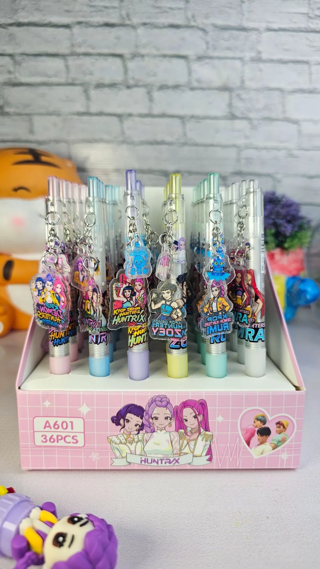 K-pop demon hunters acrylic pendant decor black pen