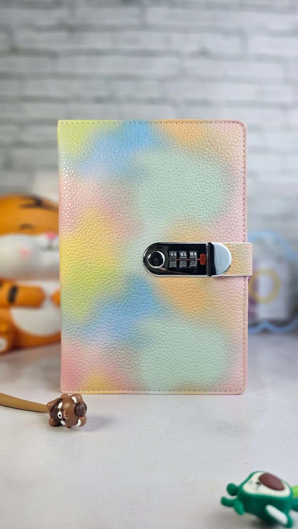 Lock notebook gradient ruled
