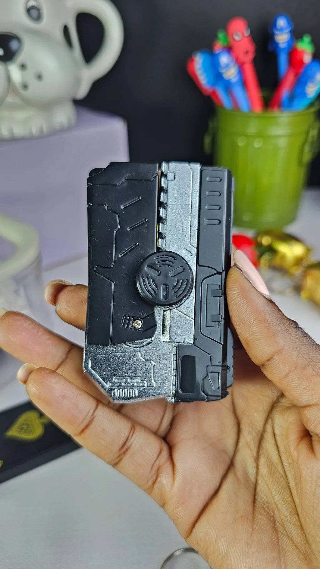 Fidget spinner lighter refillable gas