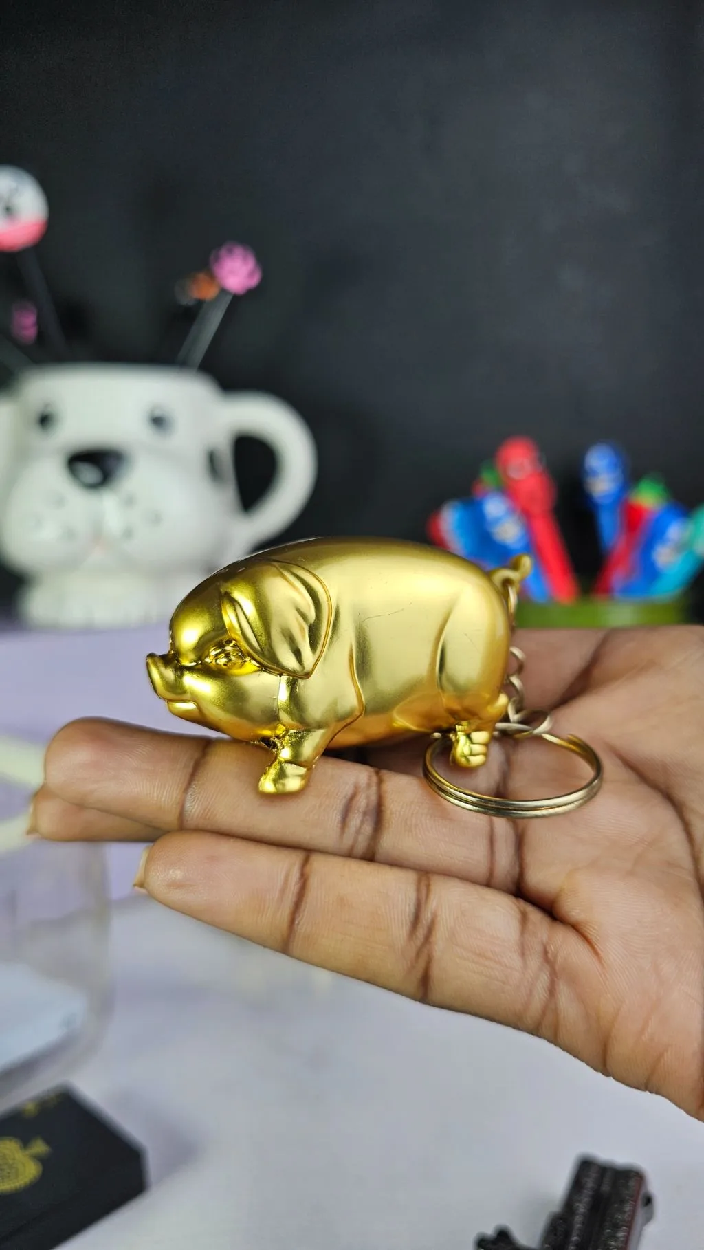 Gold pig refillable lighter gas and keychain