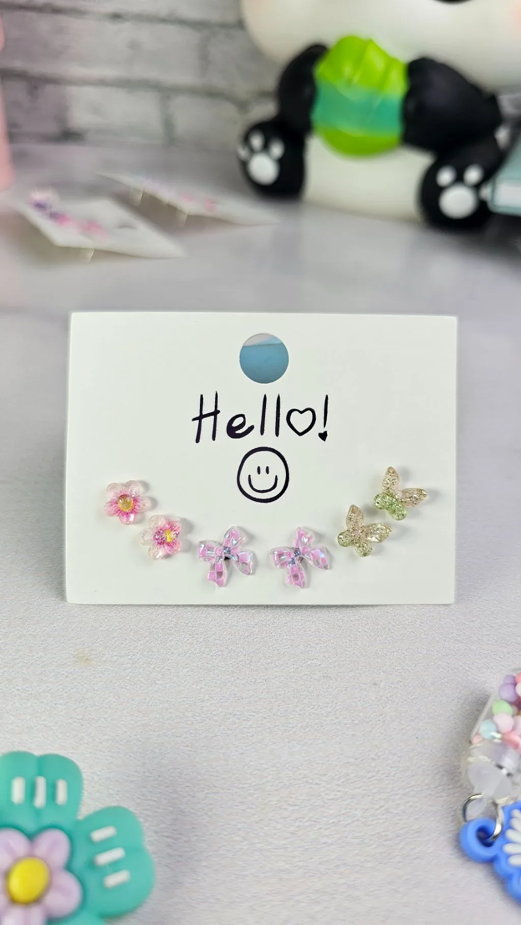 Cutesy floral earrings