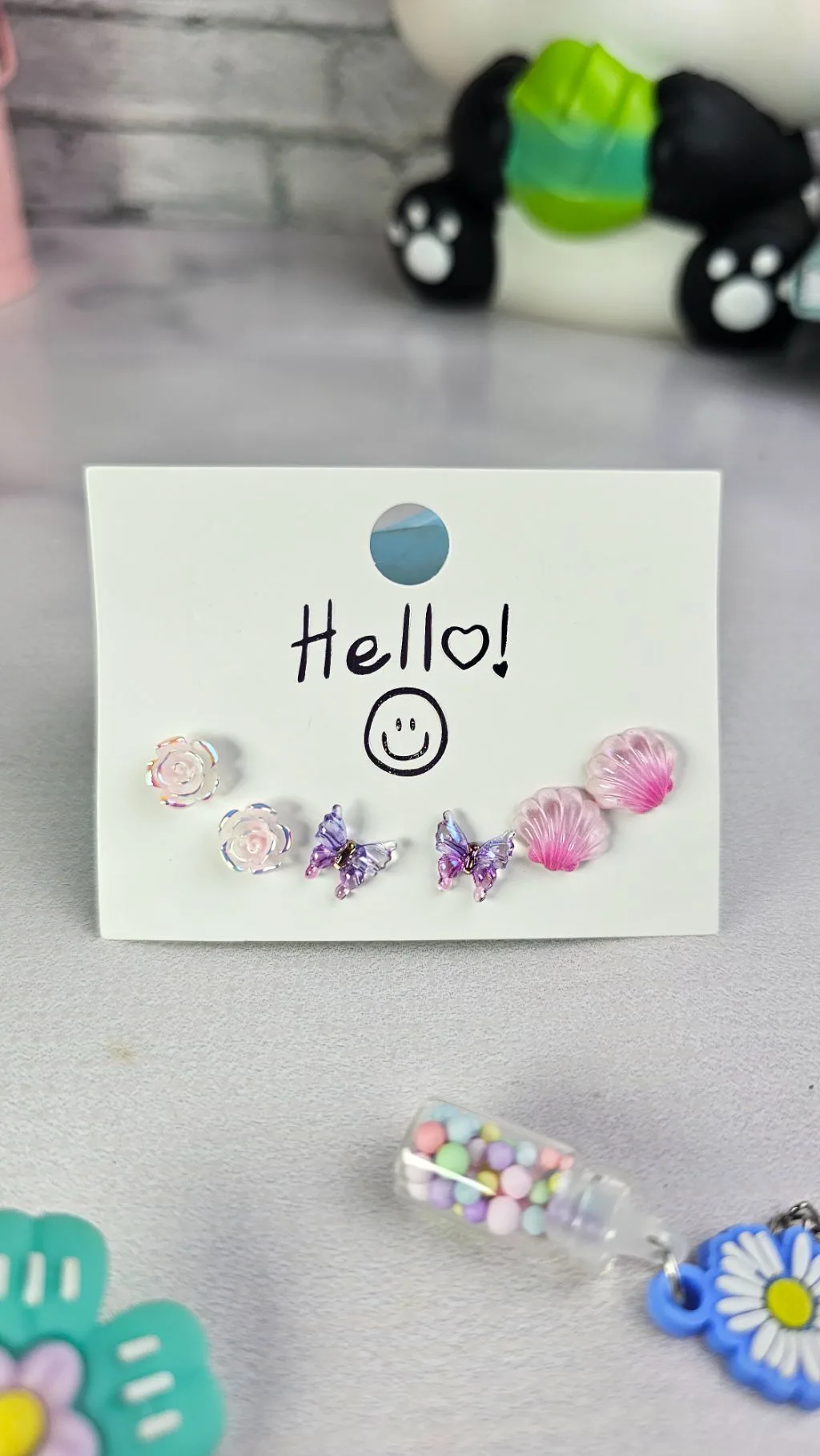 Cutesy floral earrings
