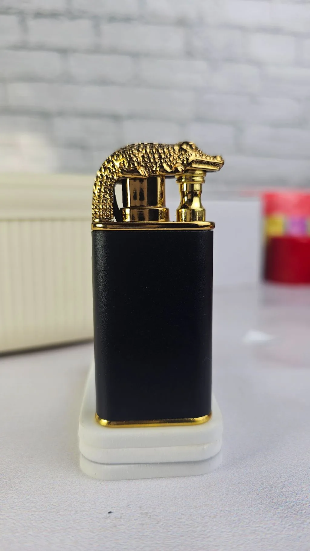 Double flame refillable gas lighter lizzard