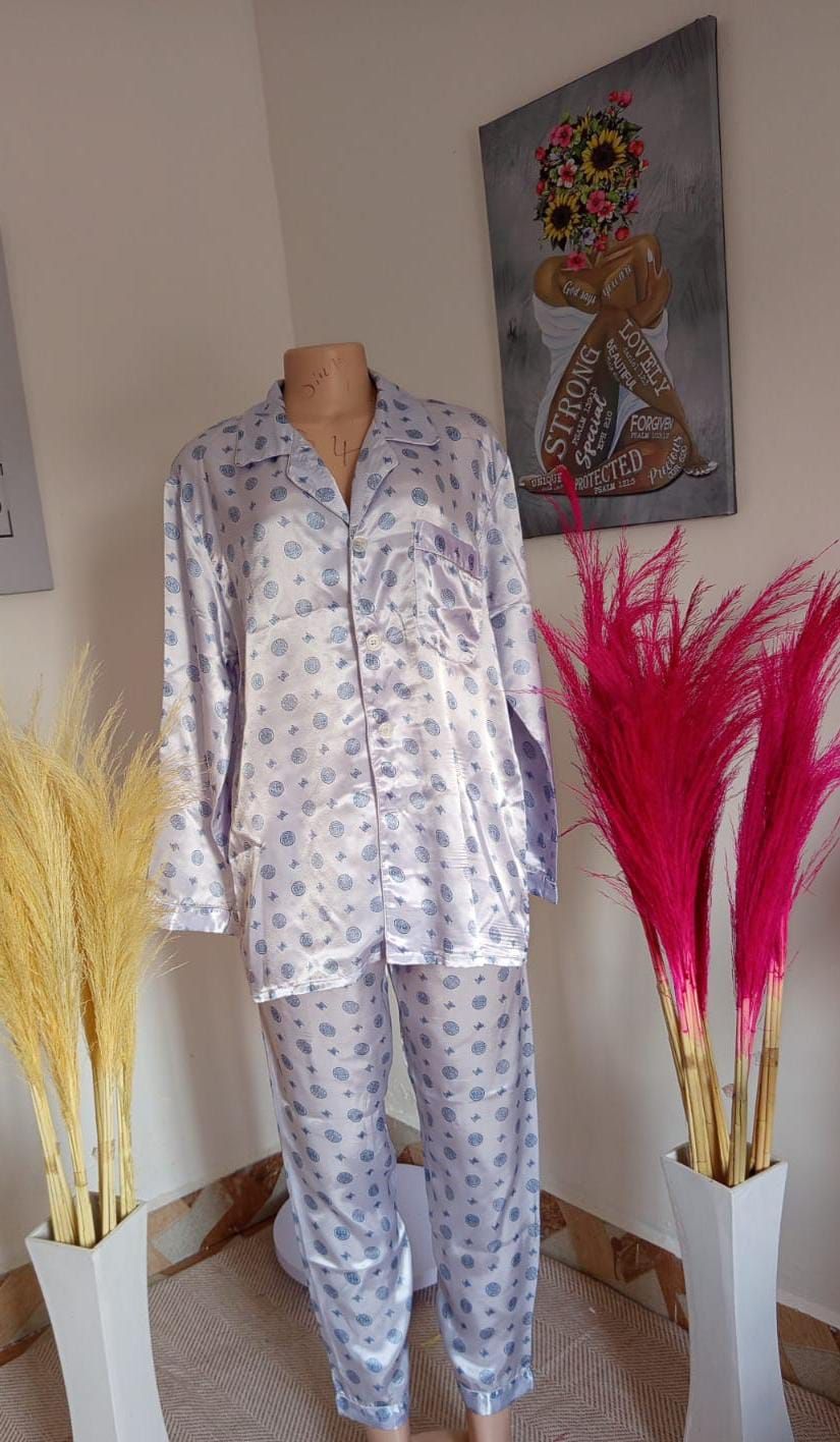 The Signature Contrast-Trim Pajama Set