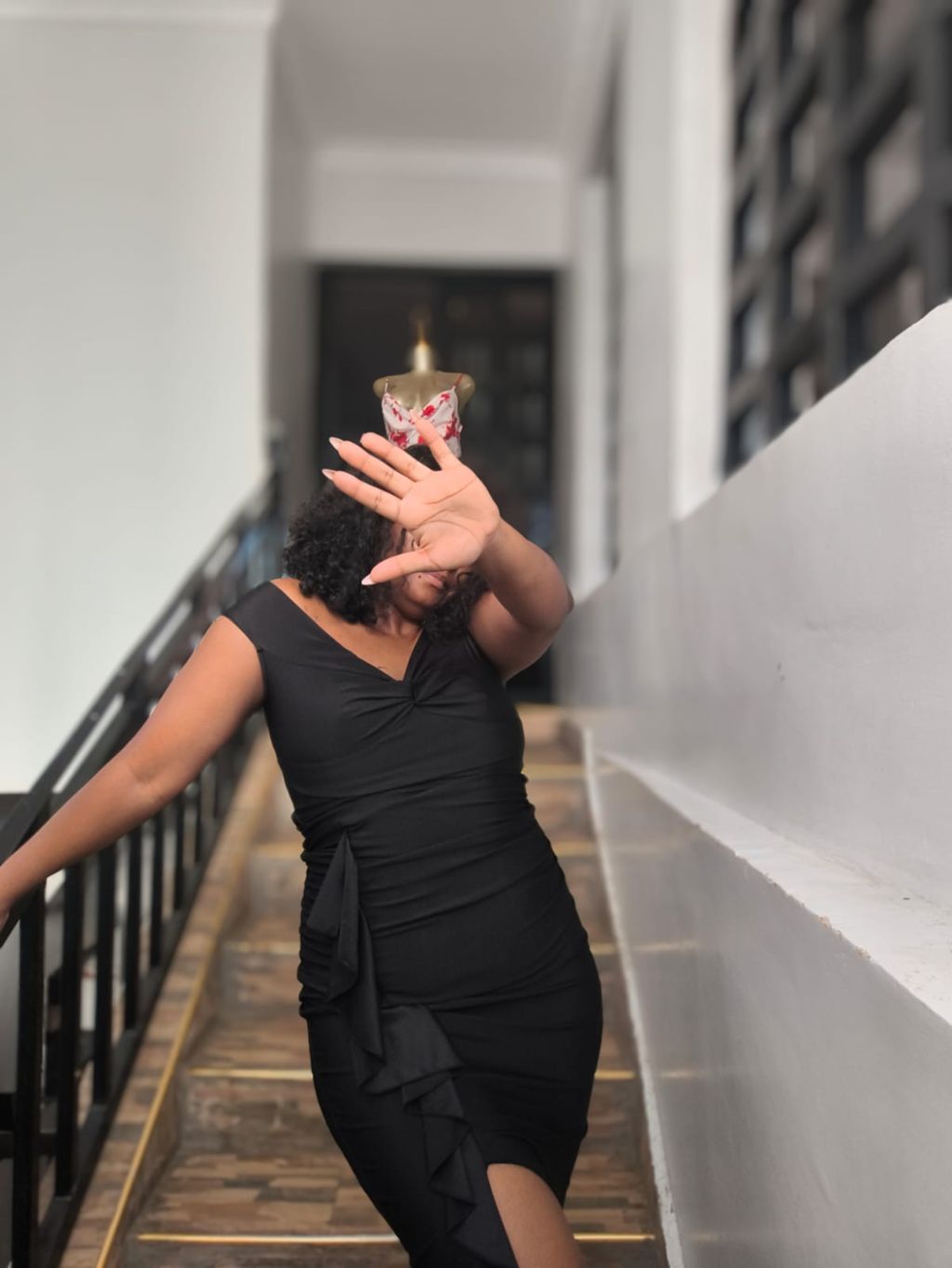 One hand Off-Shoulder Evening Dress