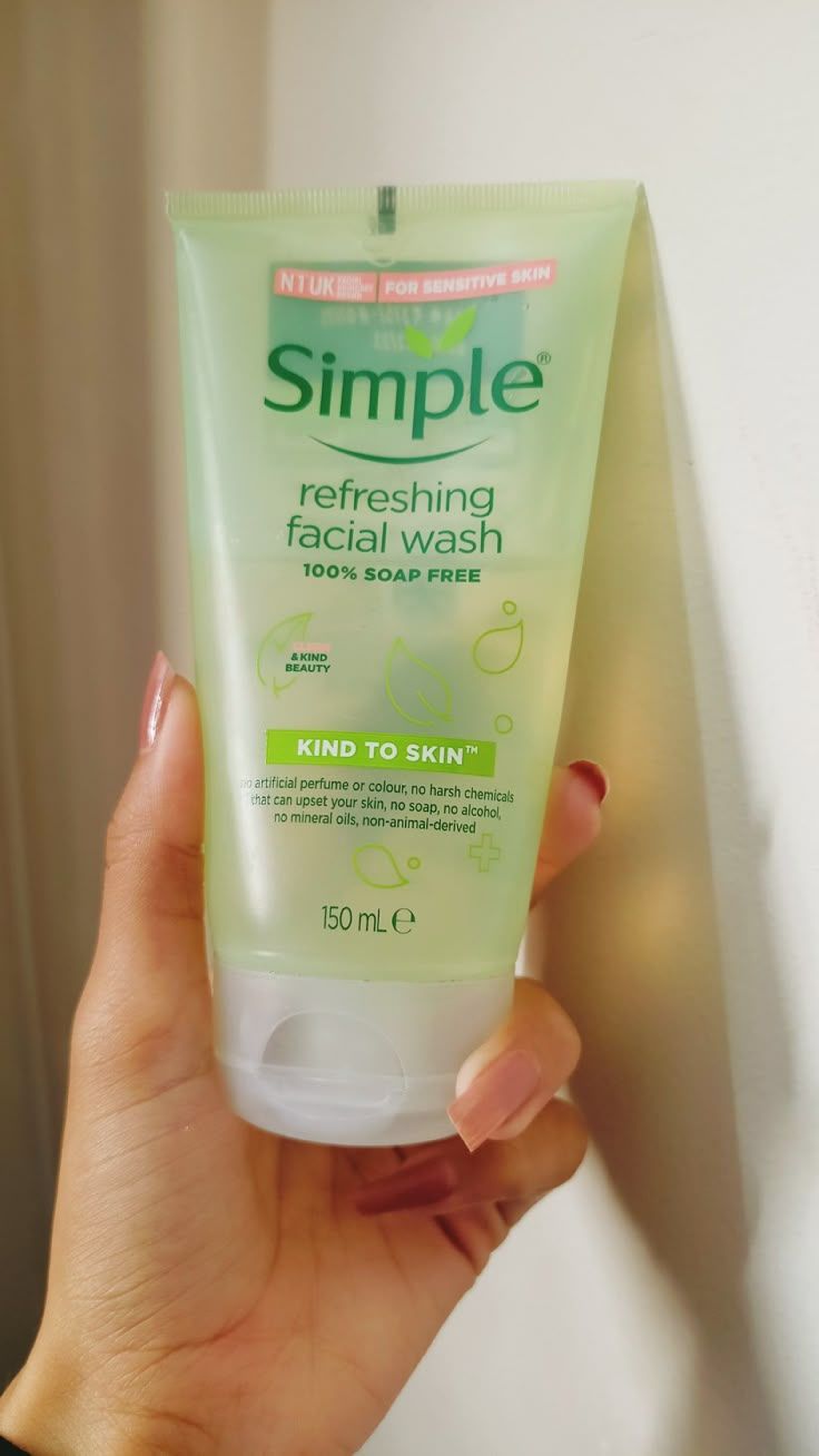 Simple refreshing face wash