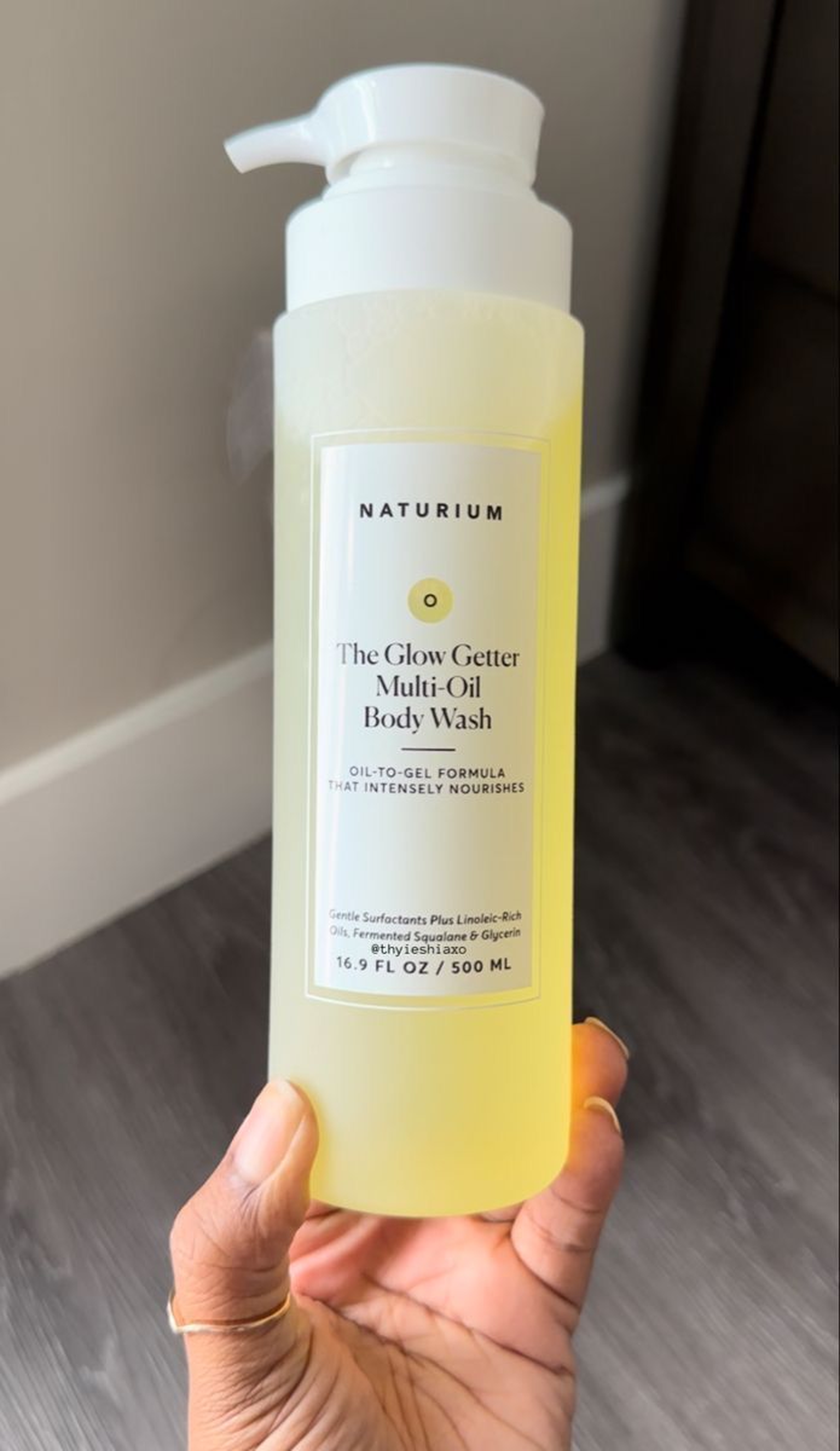 Naturium glow getter body wash