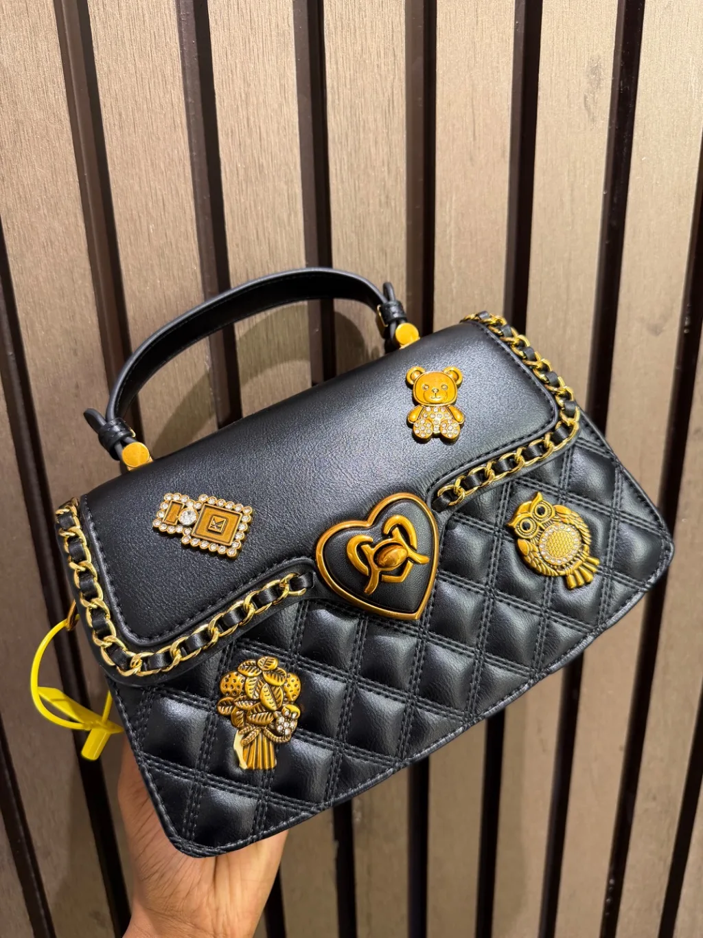 Ari cross body bag