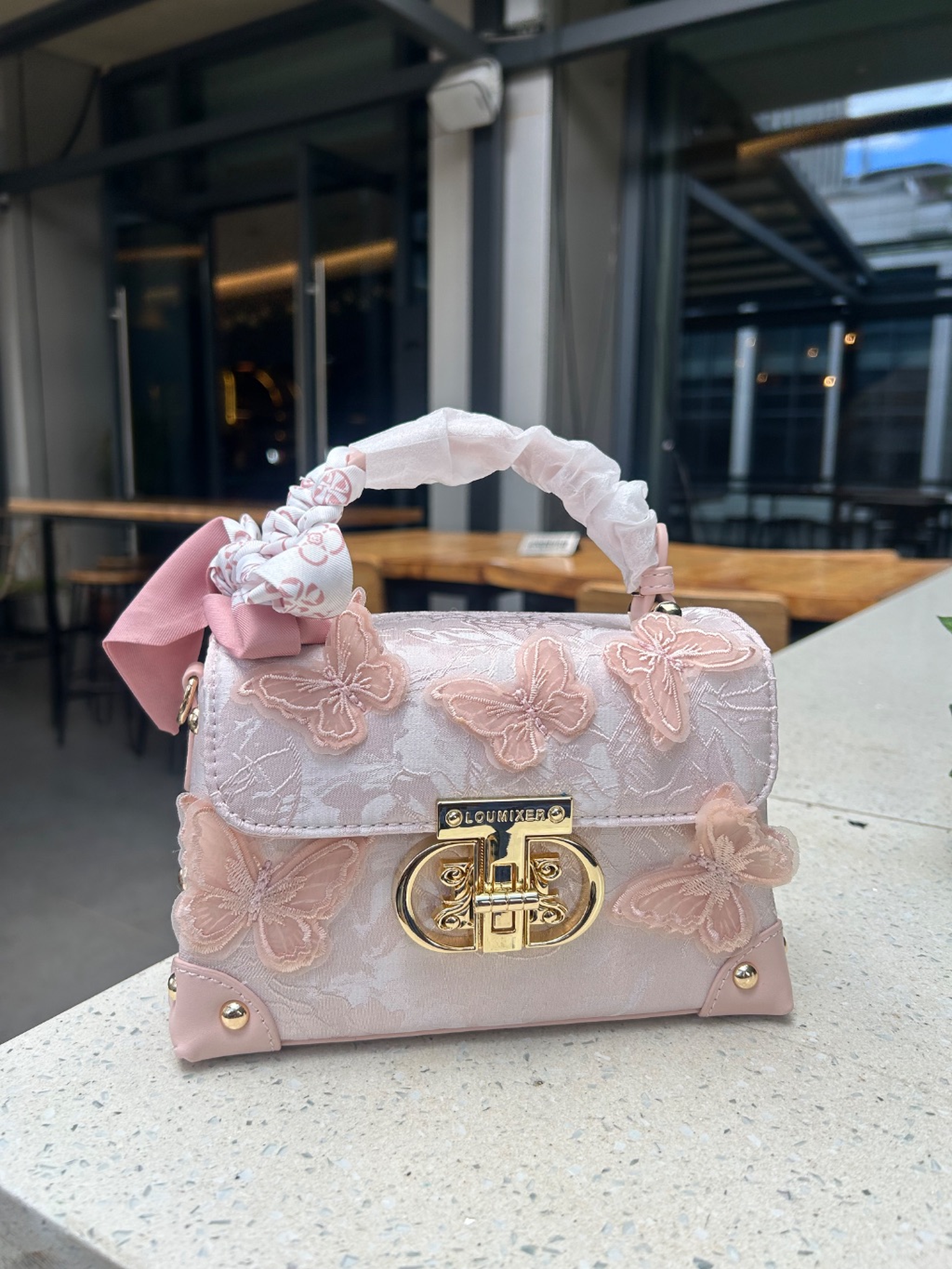 Pink Nia Loumixer bag