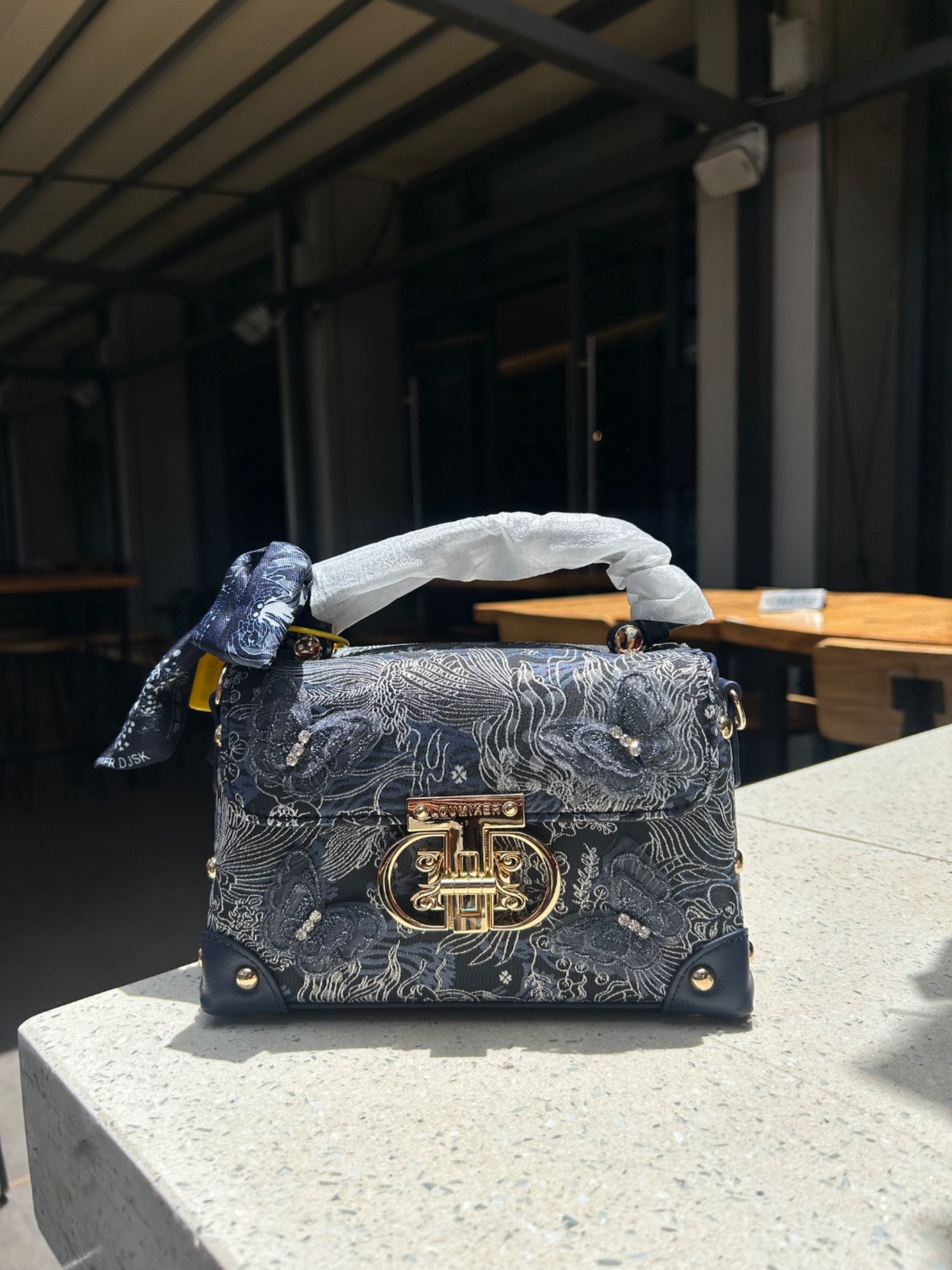 Navy blue Nia Loumixer bag