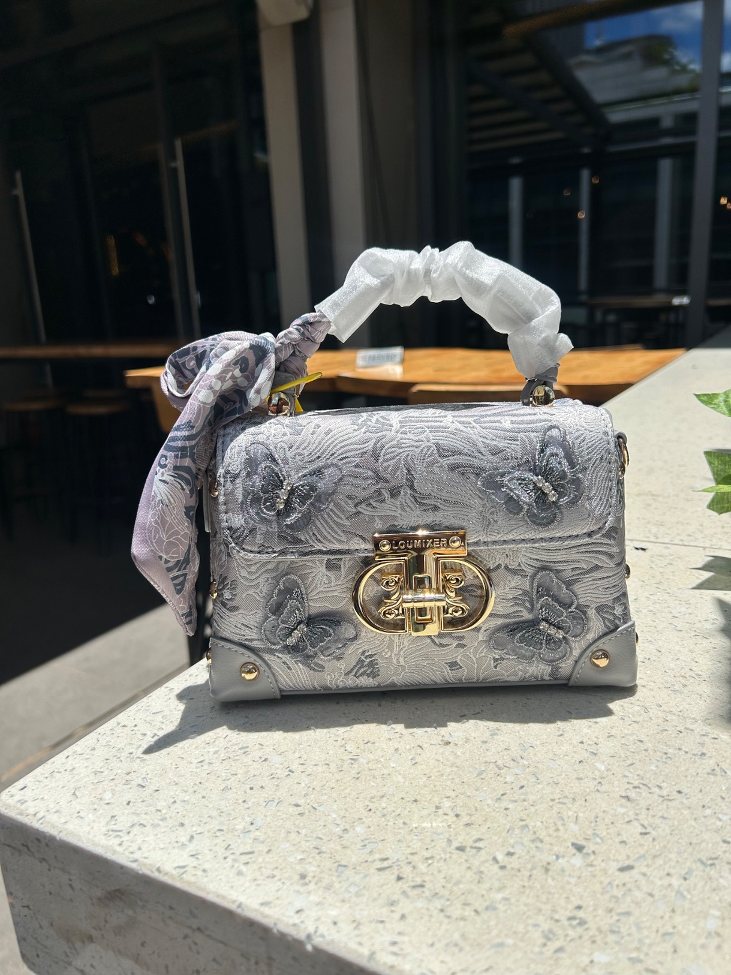 Grey Nia Loumixer bag