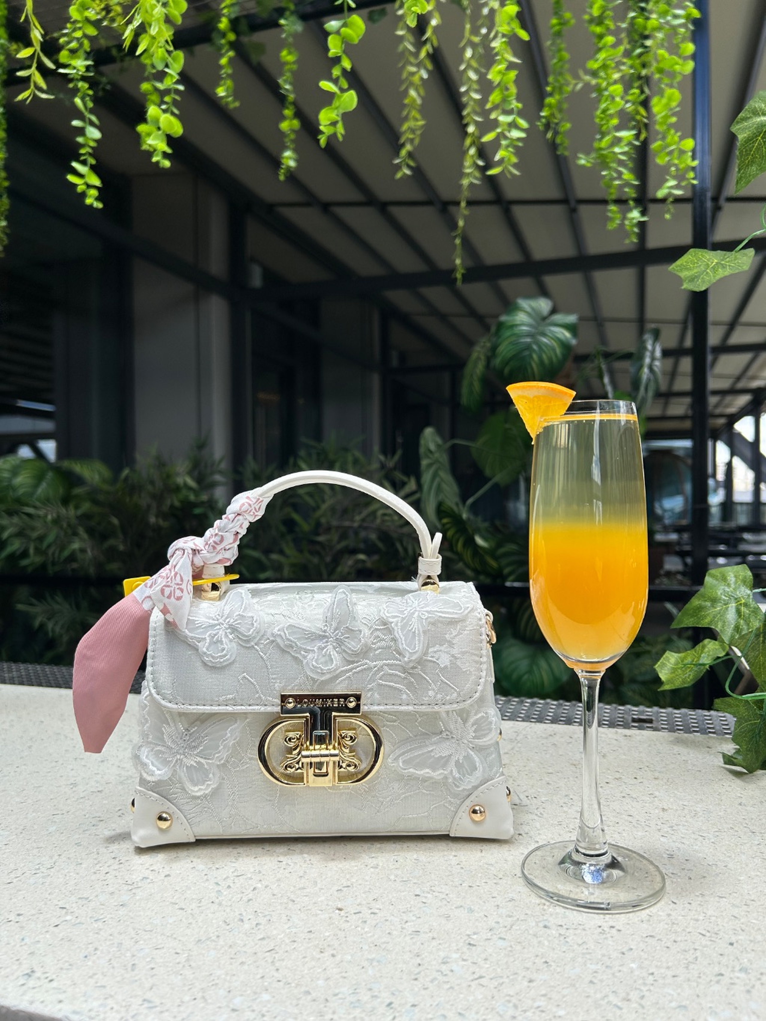 White Nia Loumixer bag