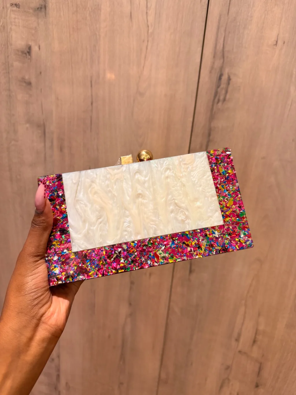 Acrylic clutch
