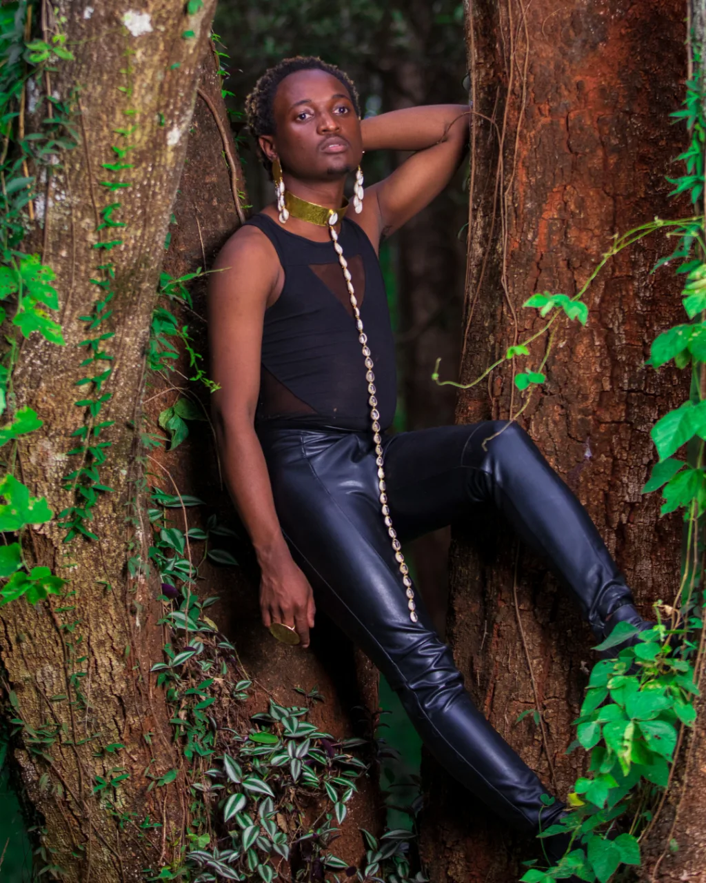 MBONI NECKPIECE