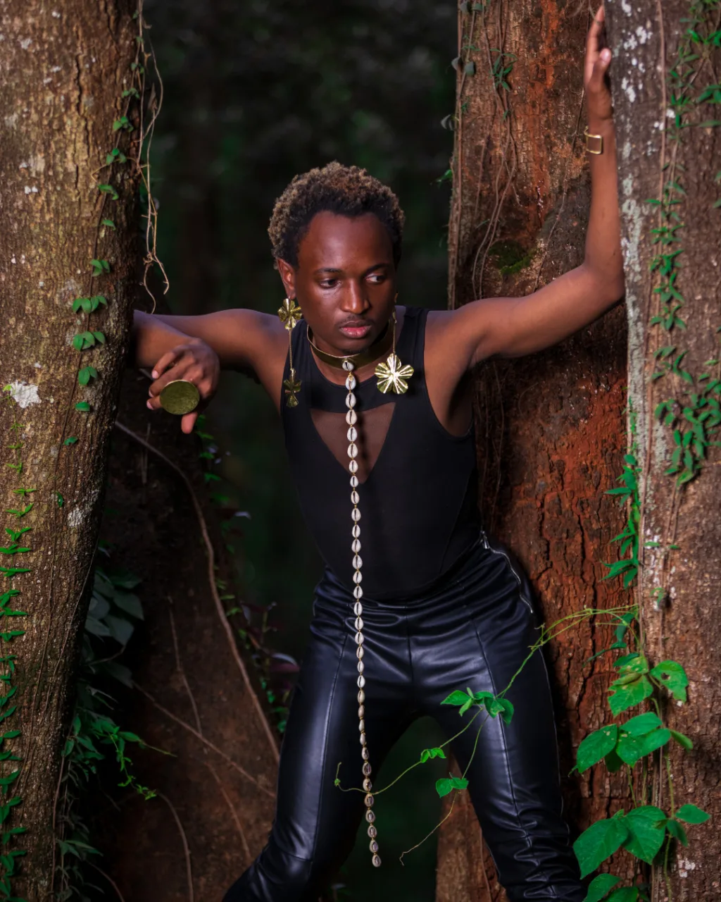 MBONI NECKPIECE
